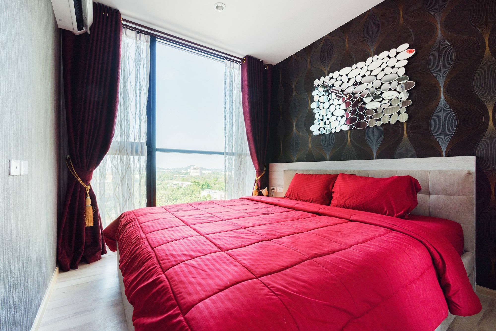 Favstay - The Base Height Phuket Ratsada
