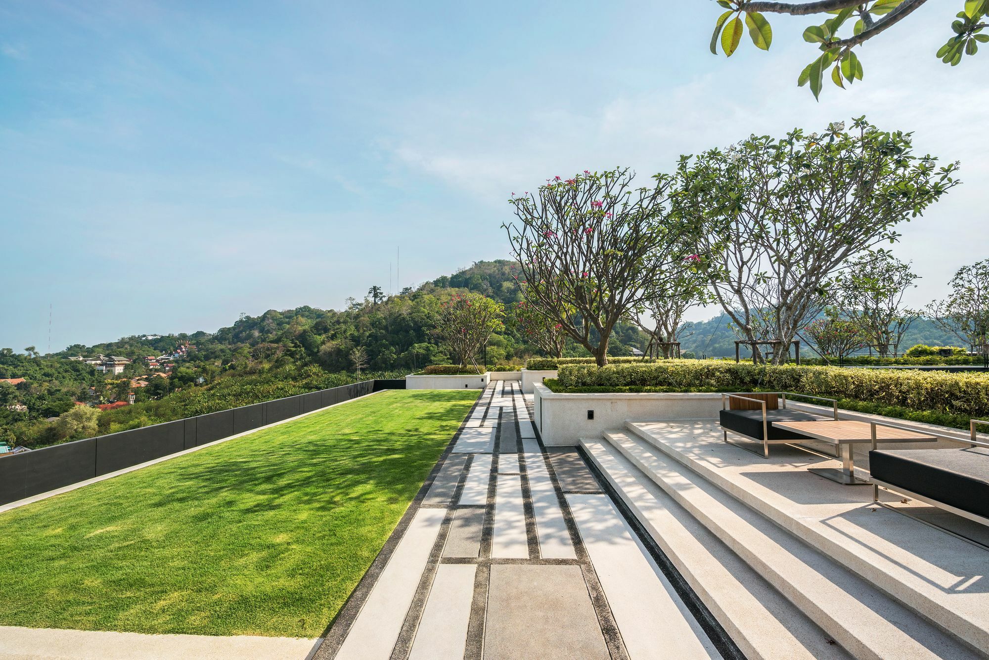 Apartment Favstay - The Base Height Phuket Ratsada