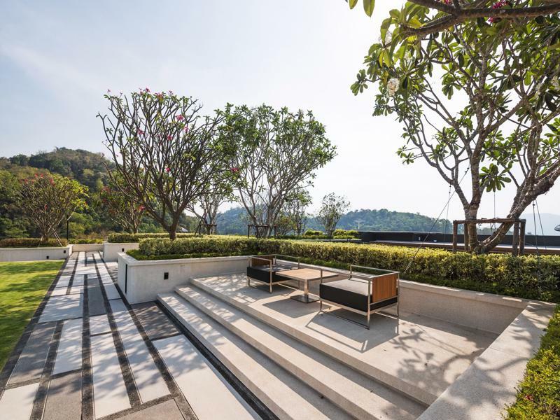 Favstay - The Base Height Phuket