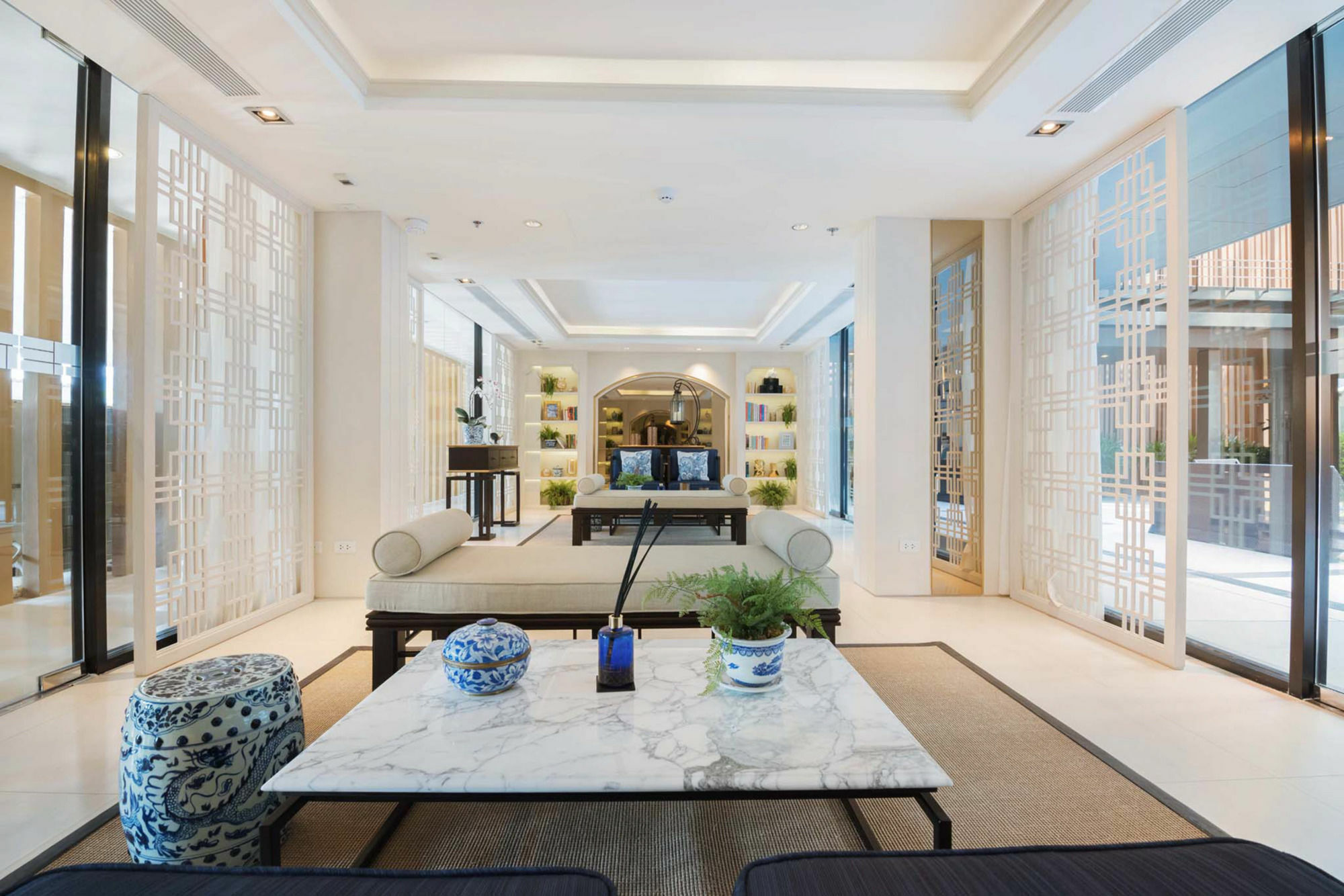 Favstay - The Base Height Phuket Apartment *