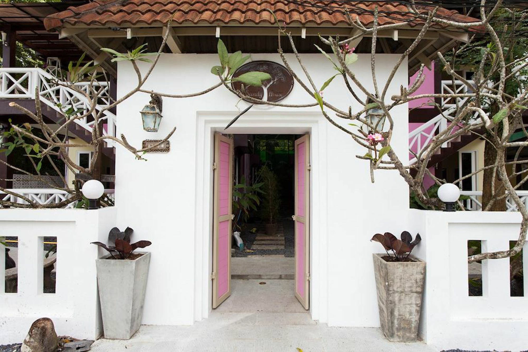Sandy House 2*