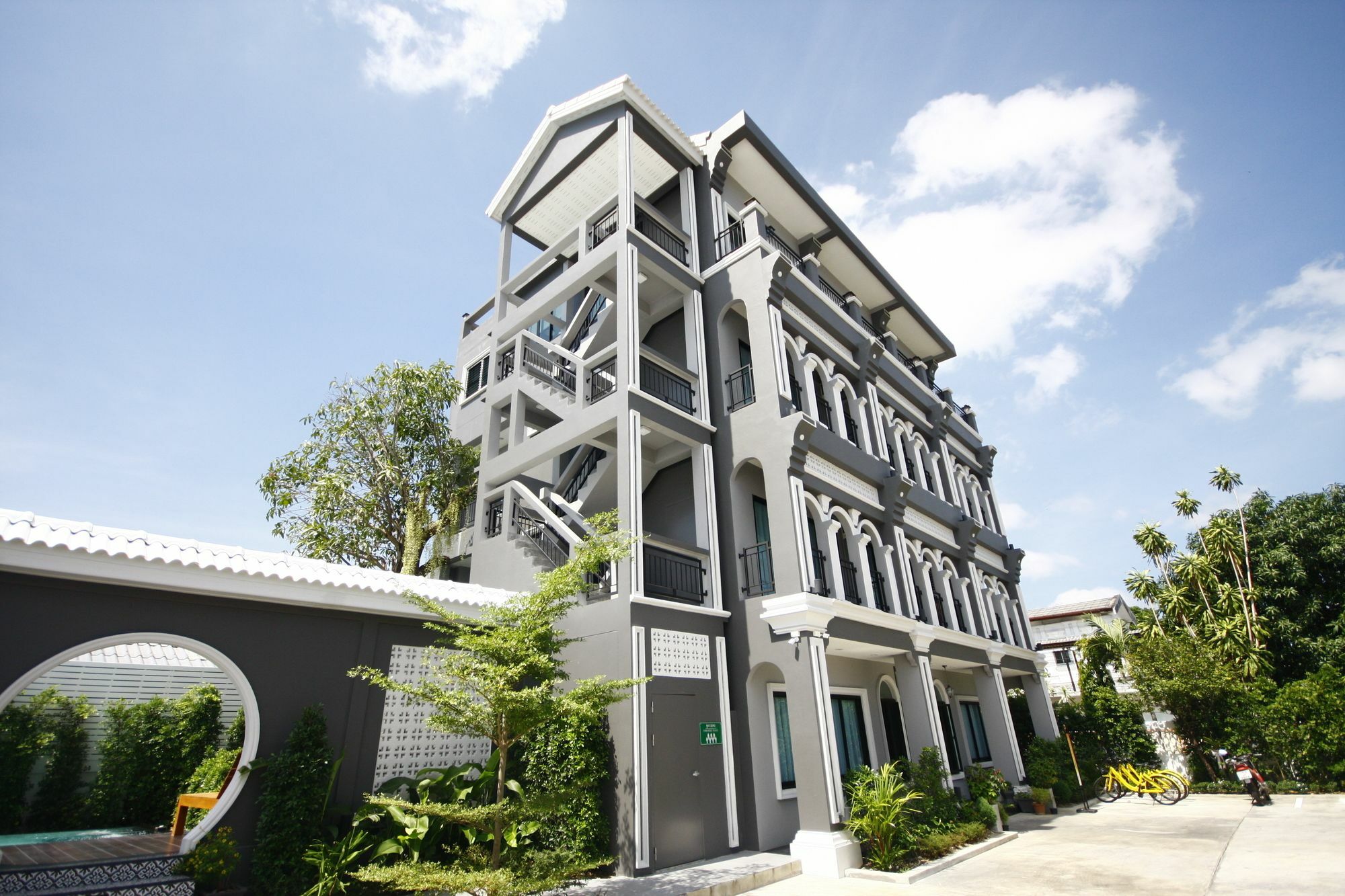 Hotel The Besavana - Sha Extra