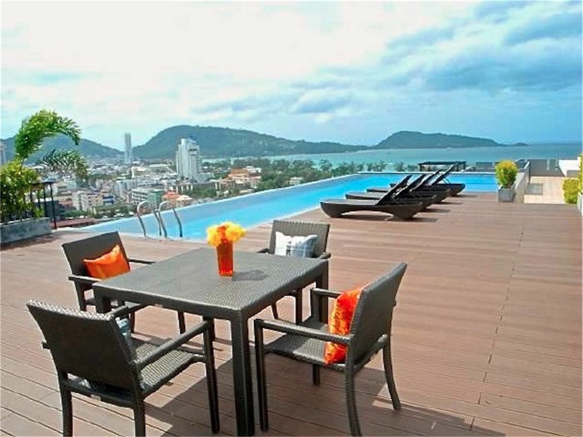 Bliss 2 Bedrooms Apartment Patong