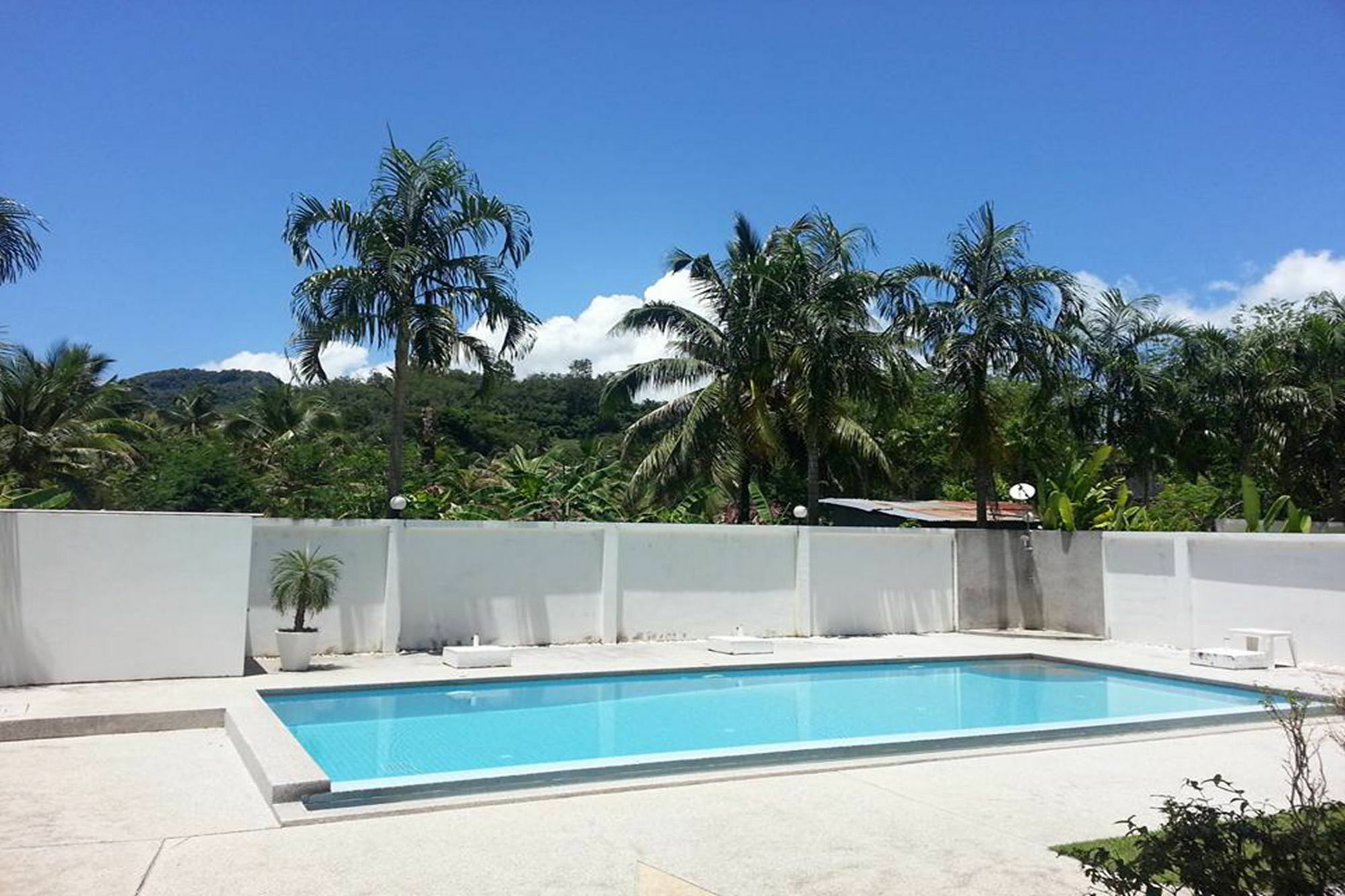 Condor Apartment Nai Harn