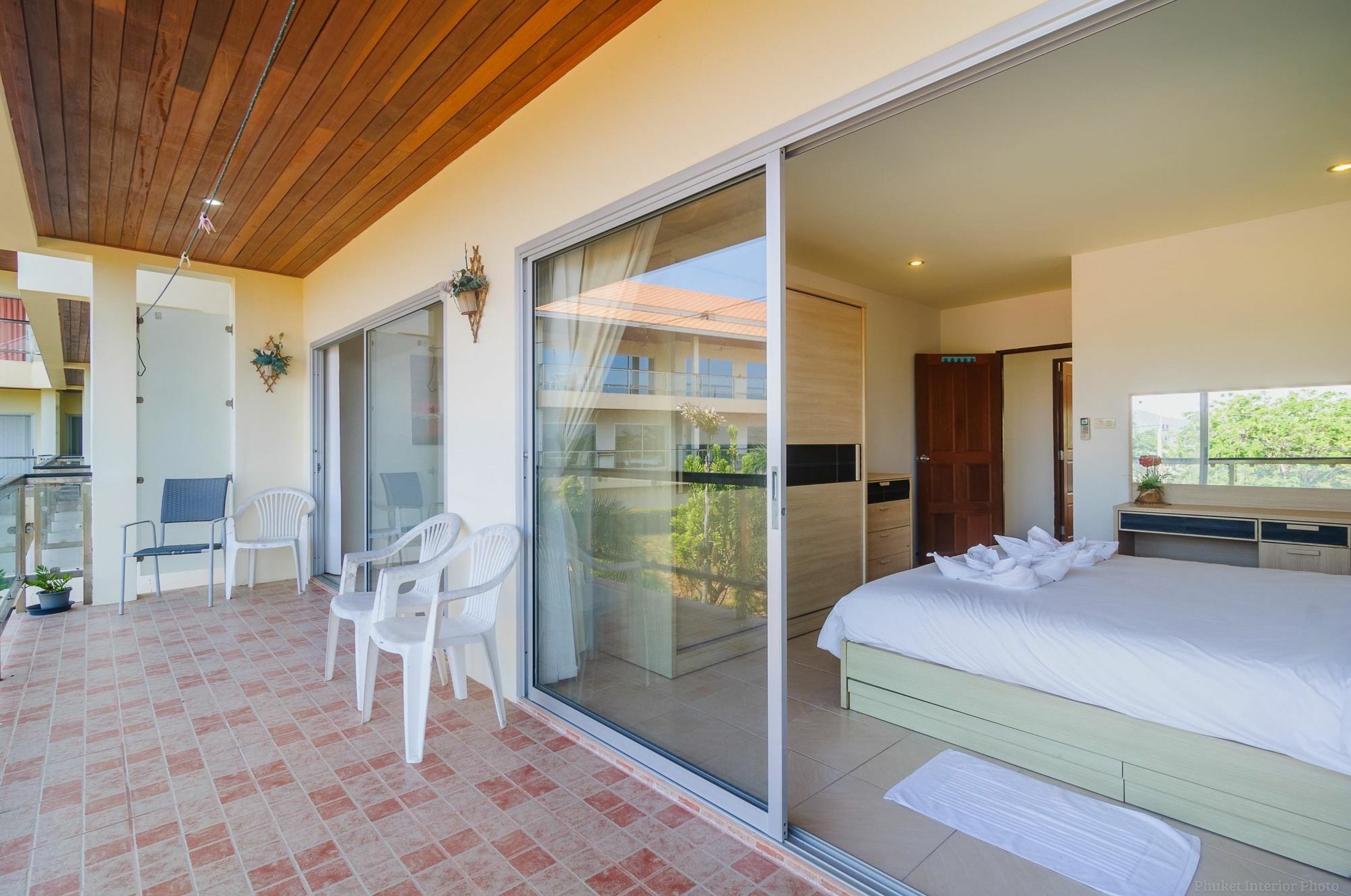 Bayshore Seaview Apartment Rawai