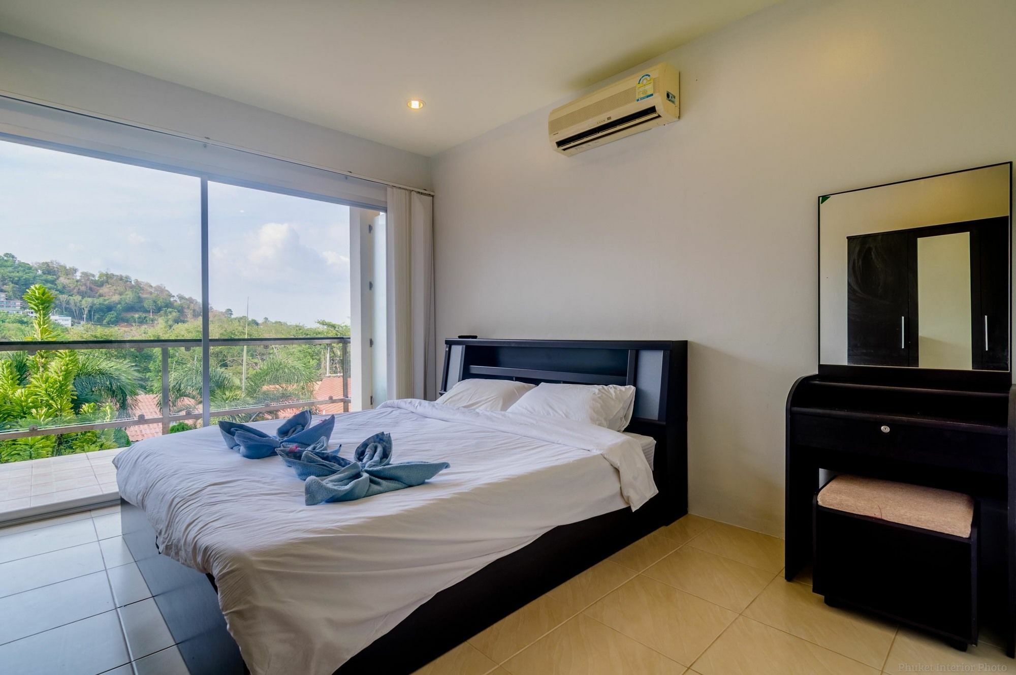 Bayshore Seaview Apartment