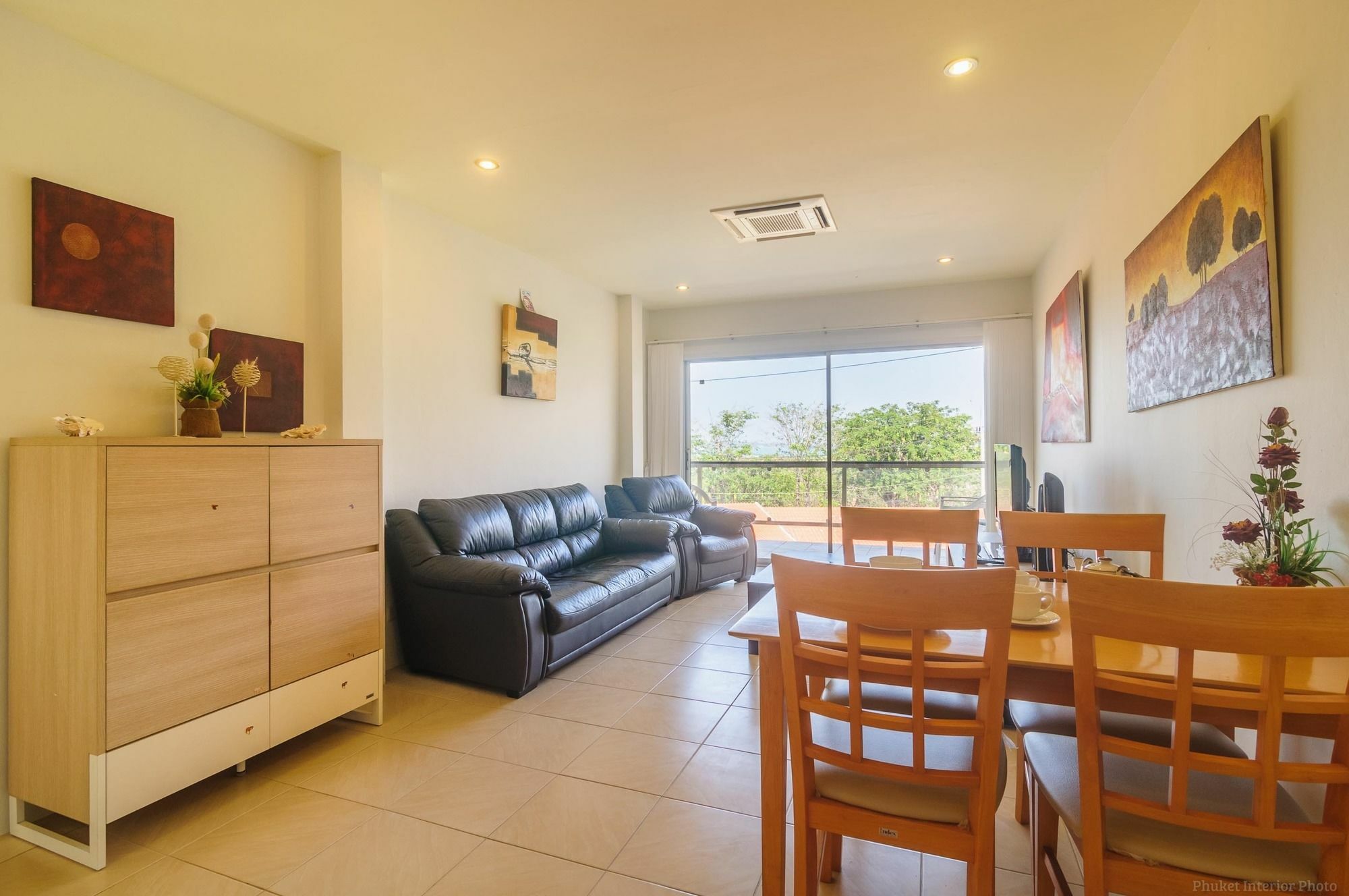 Bayshore Seaview Apartment