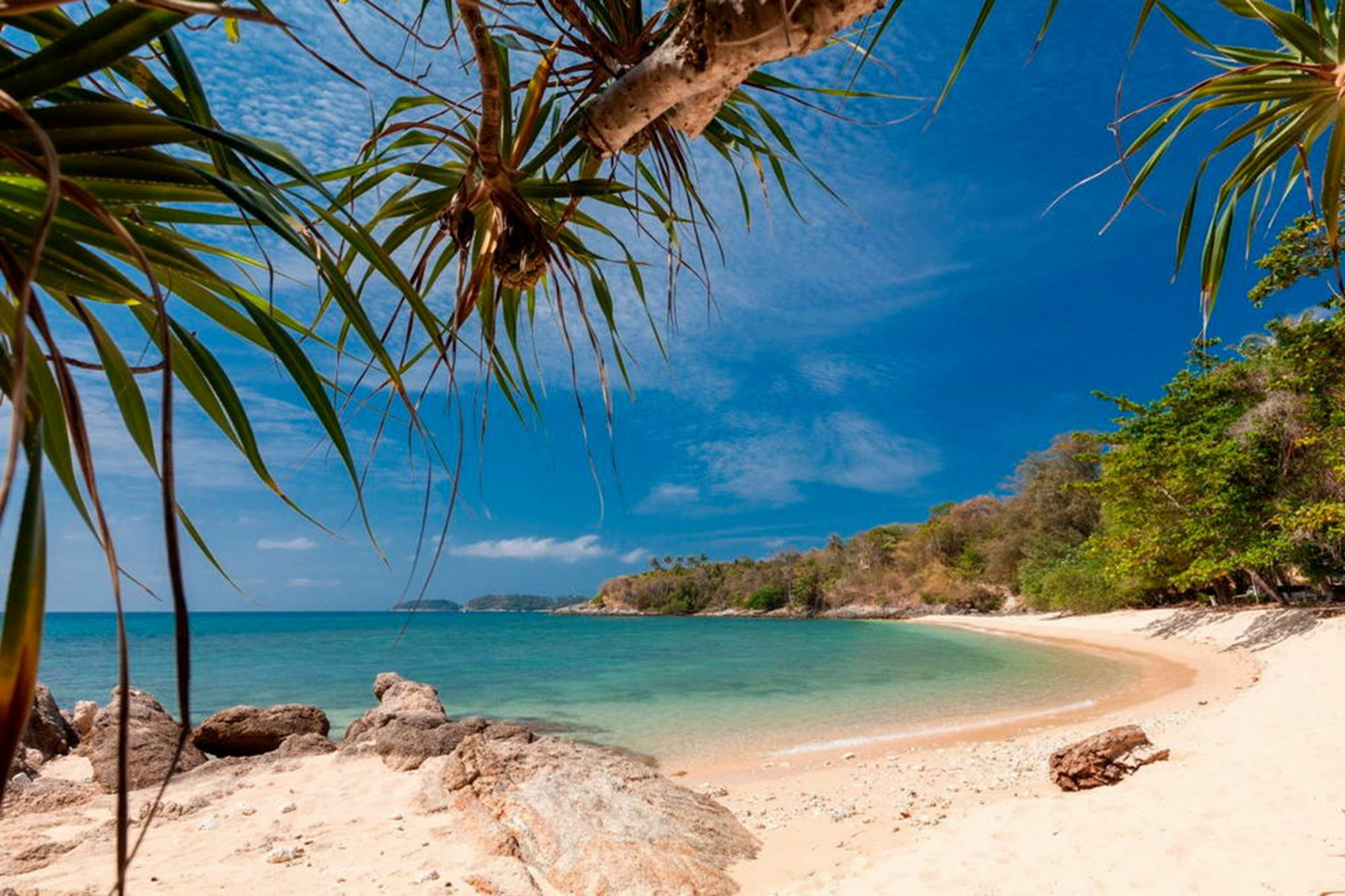 Villa Baan Khunying - Secluded Phuket Beachfront Villa Rawai
