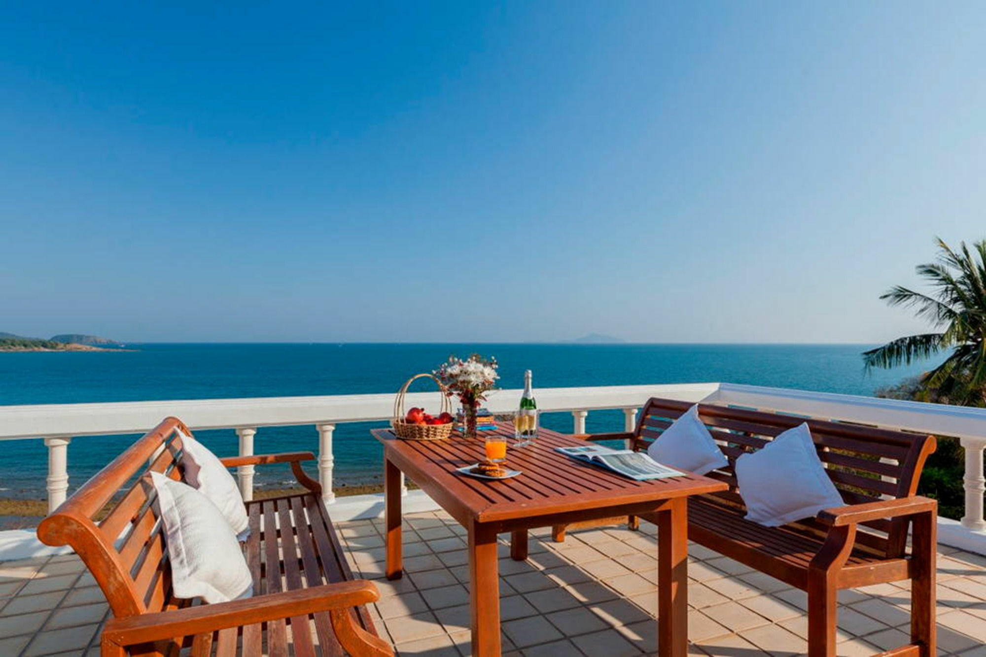 Baan Khunying - Secluded Phuket Beachfront Villa Villa