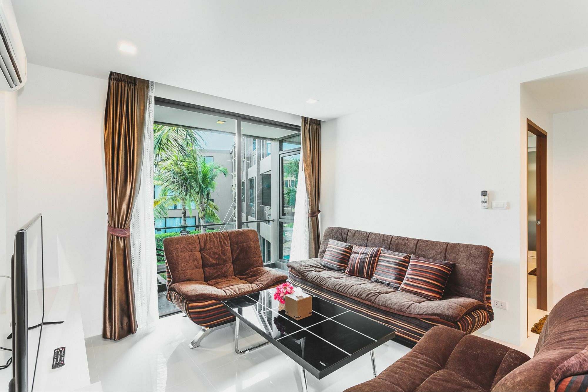 In In Pixels Apartment