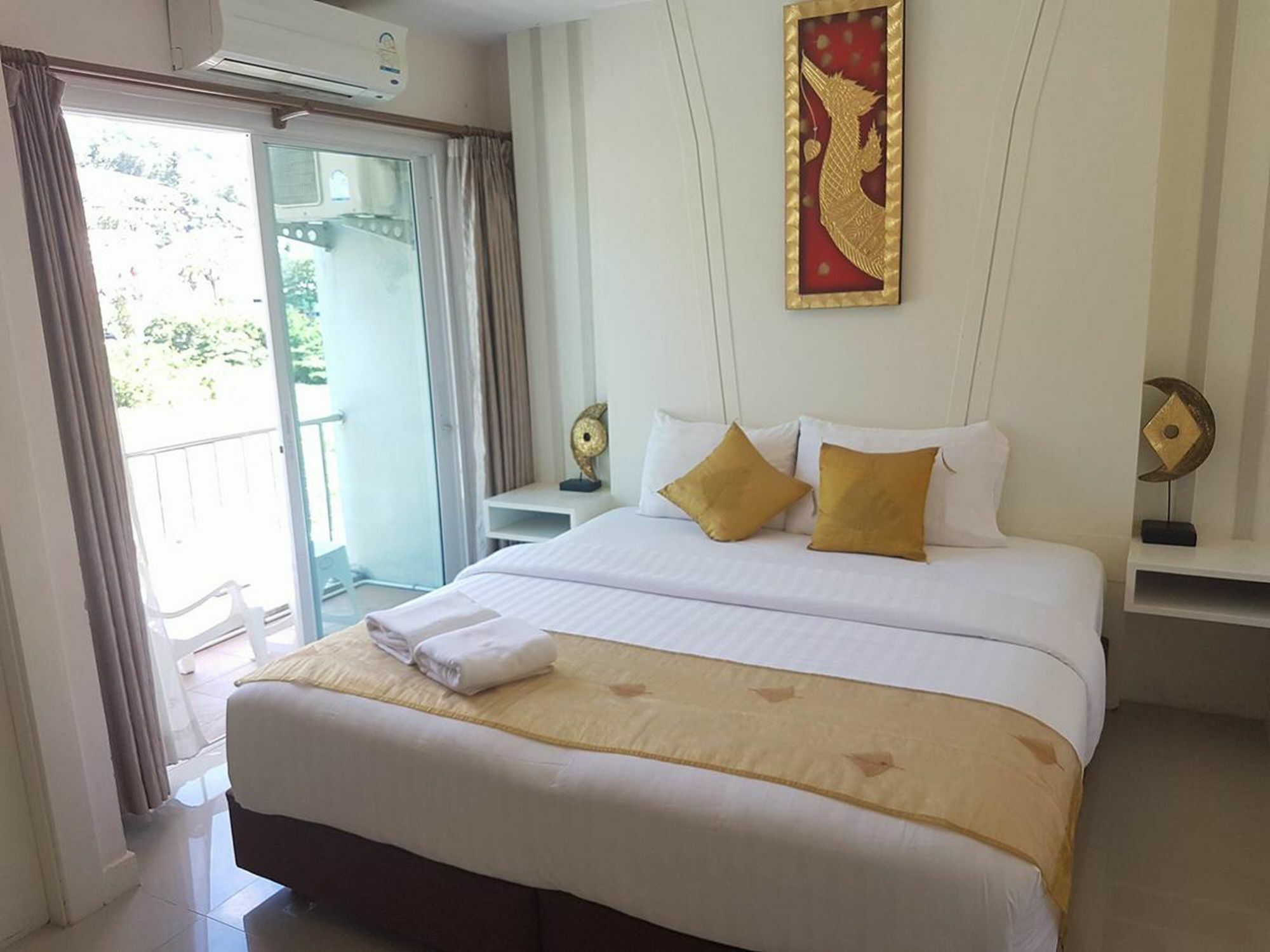 J Sweet Dream Boutique Phuket 2*