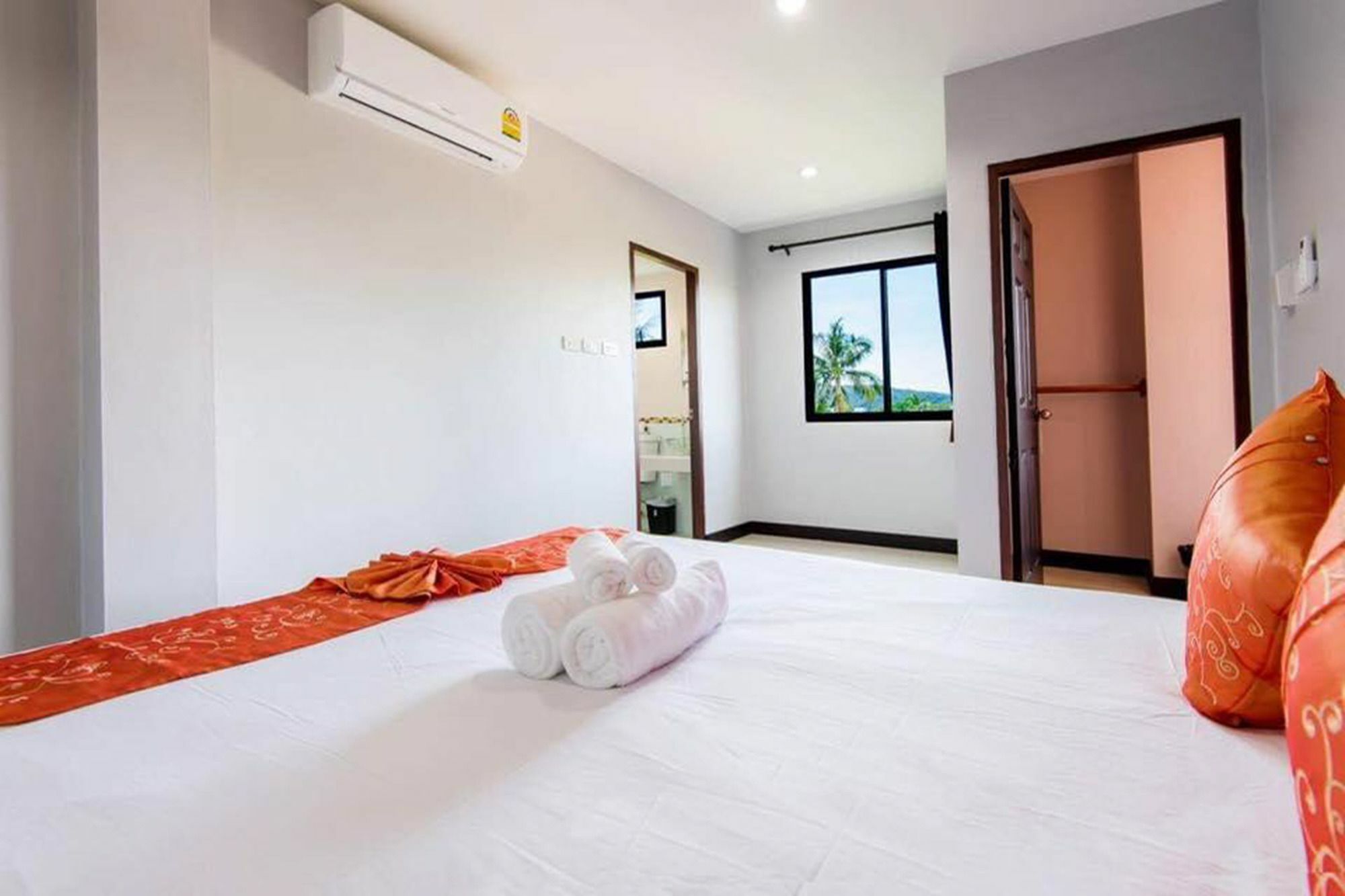 Saiyuan Phuket Hotel 3*