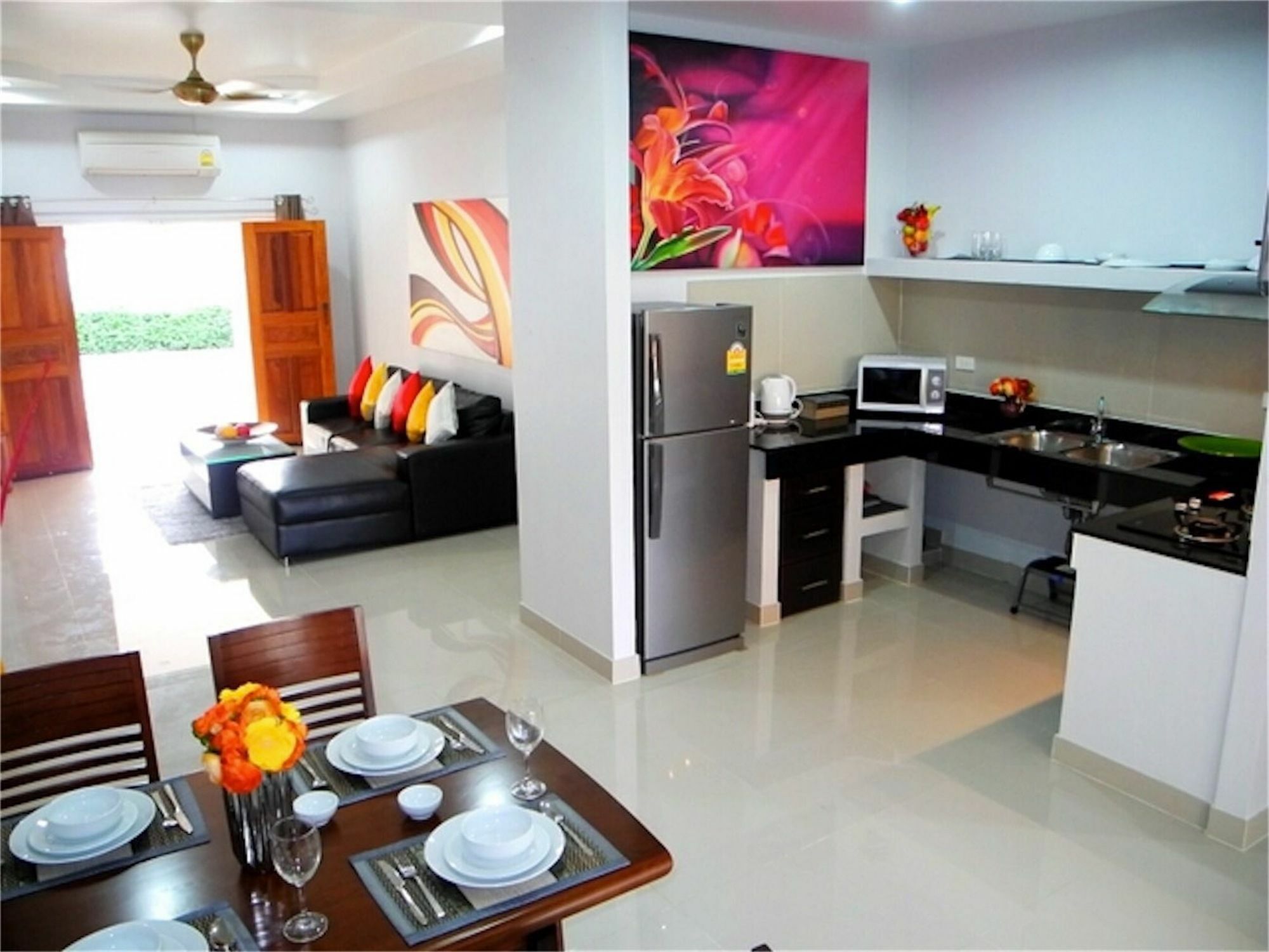 Villa Leaf 1 2 Bedrooms *