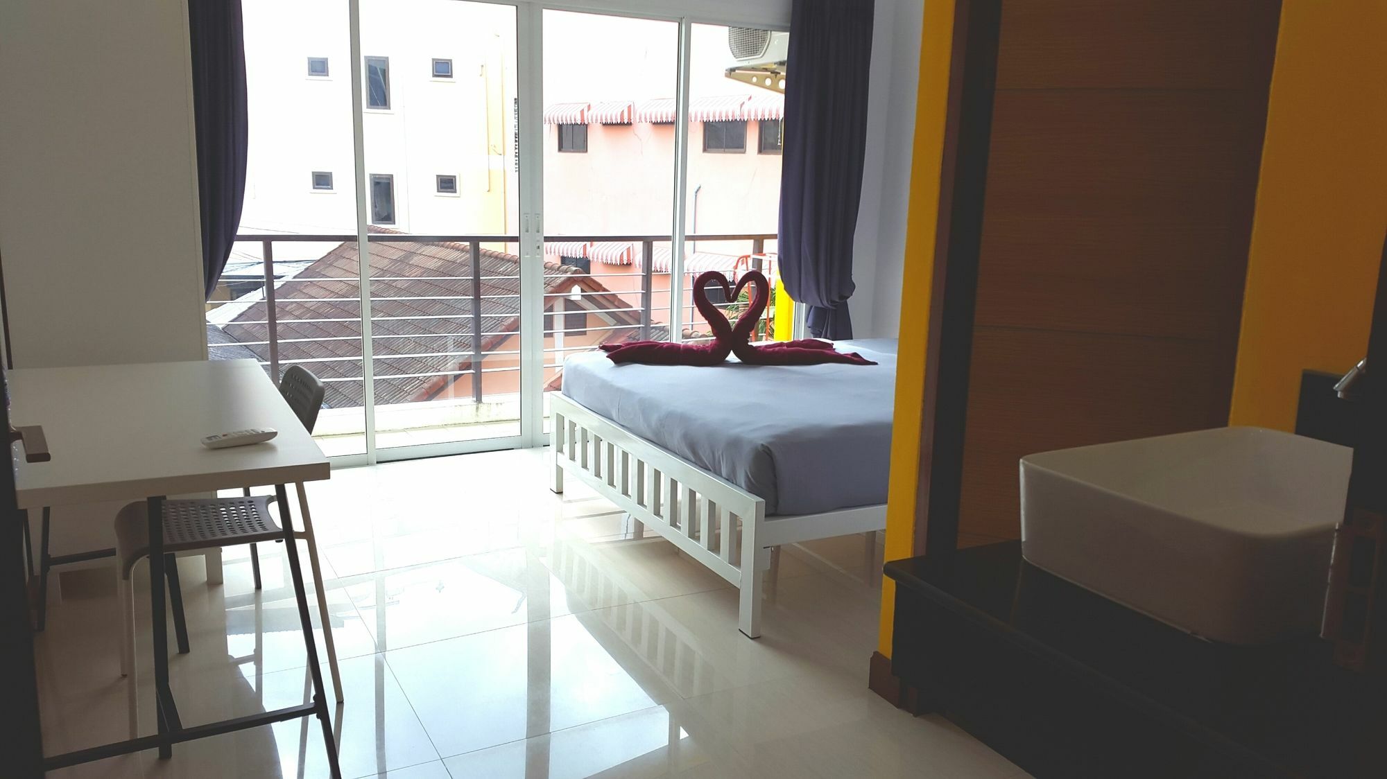 Hostel Bedbox Hostel *