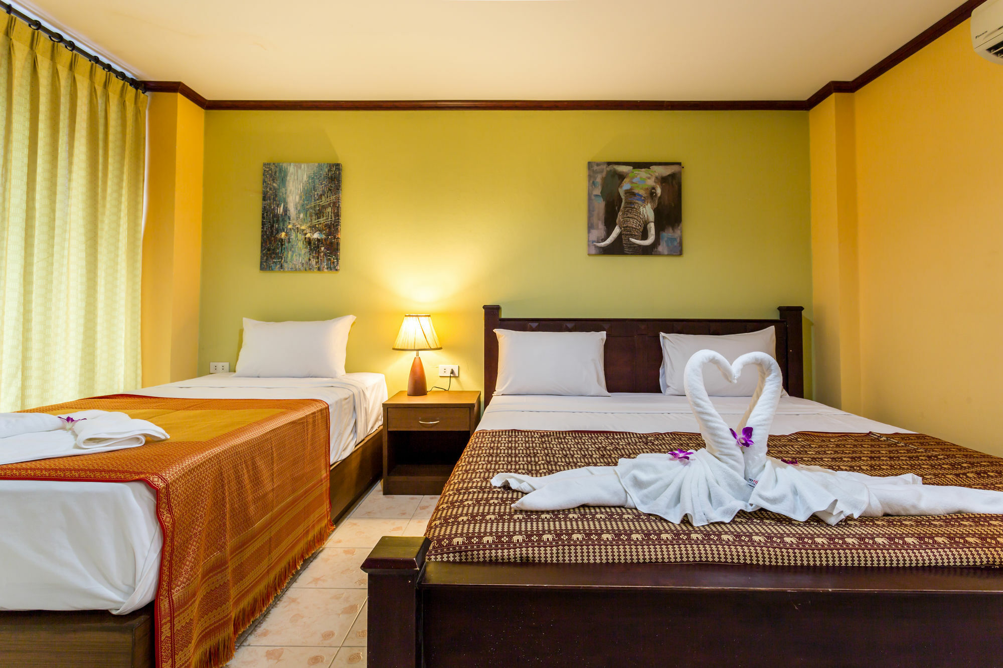 Royal Guest house 3*