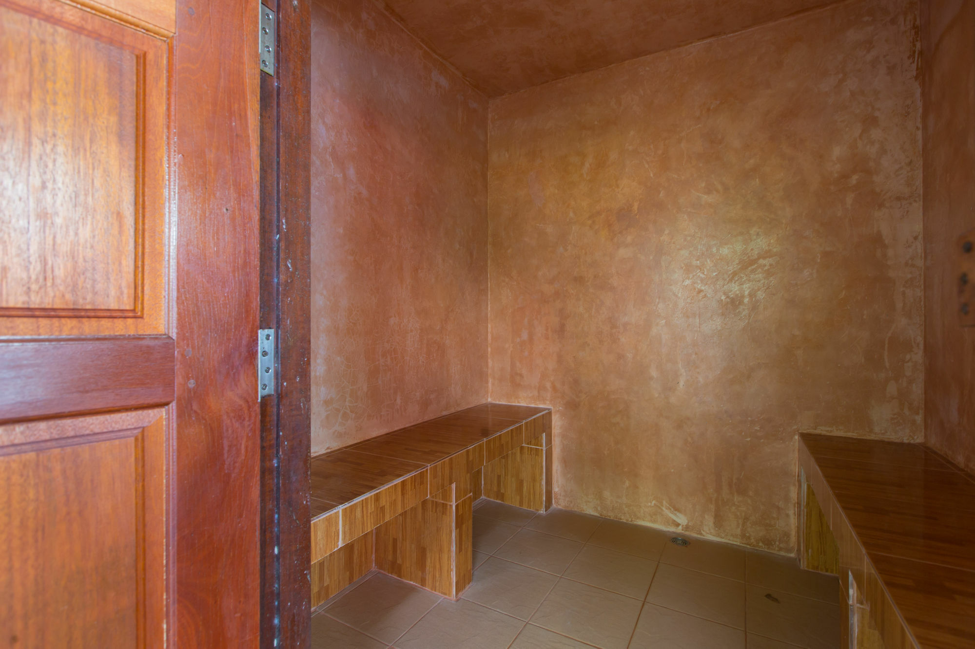Rai Rom Yen Sha Apartamento