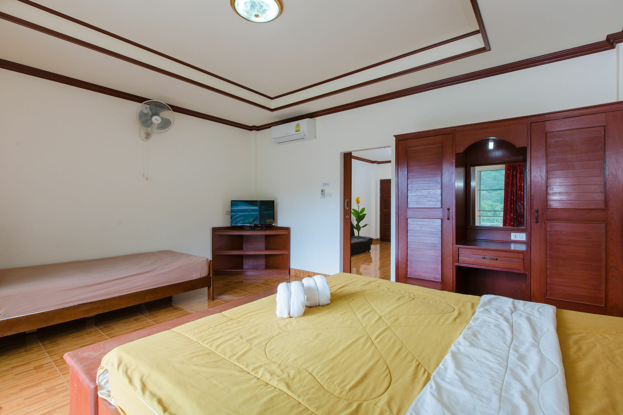 Rai Rom Yen Sha Apartamento *