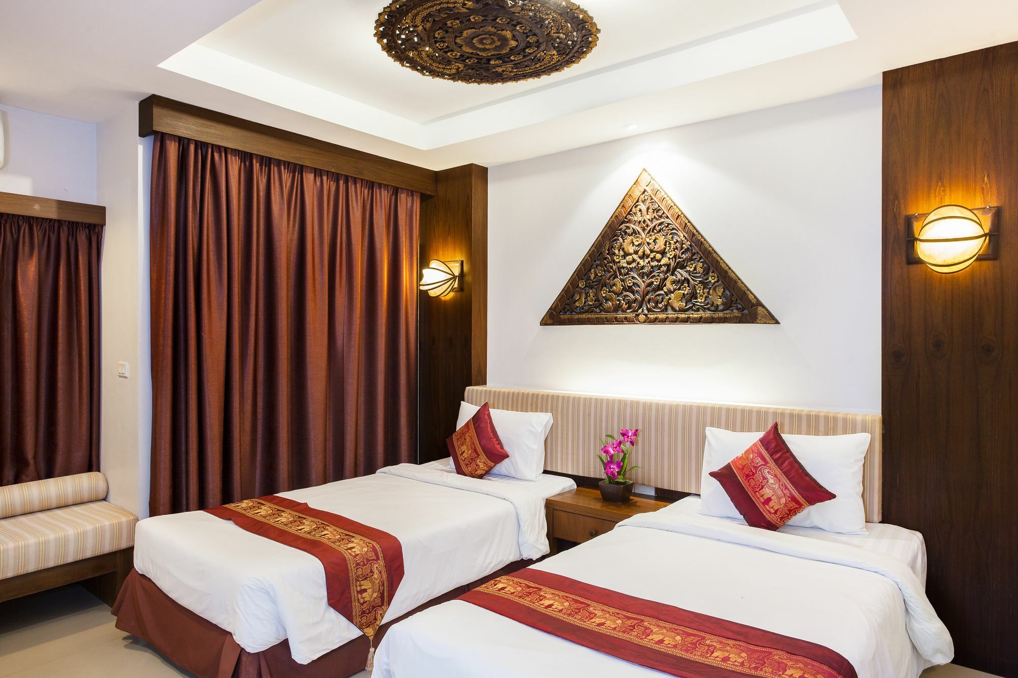 Thai Corner Hotel 3*