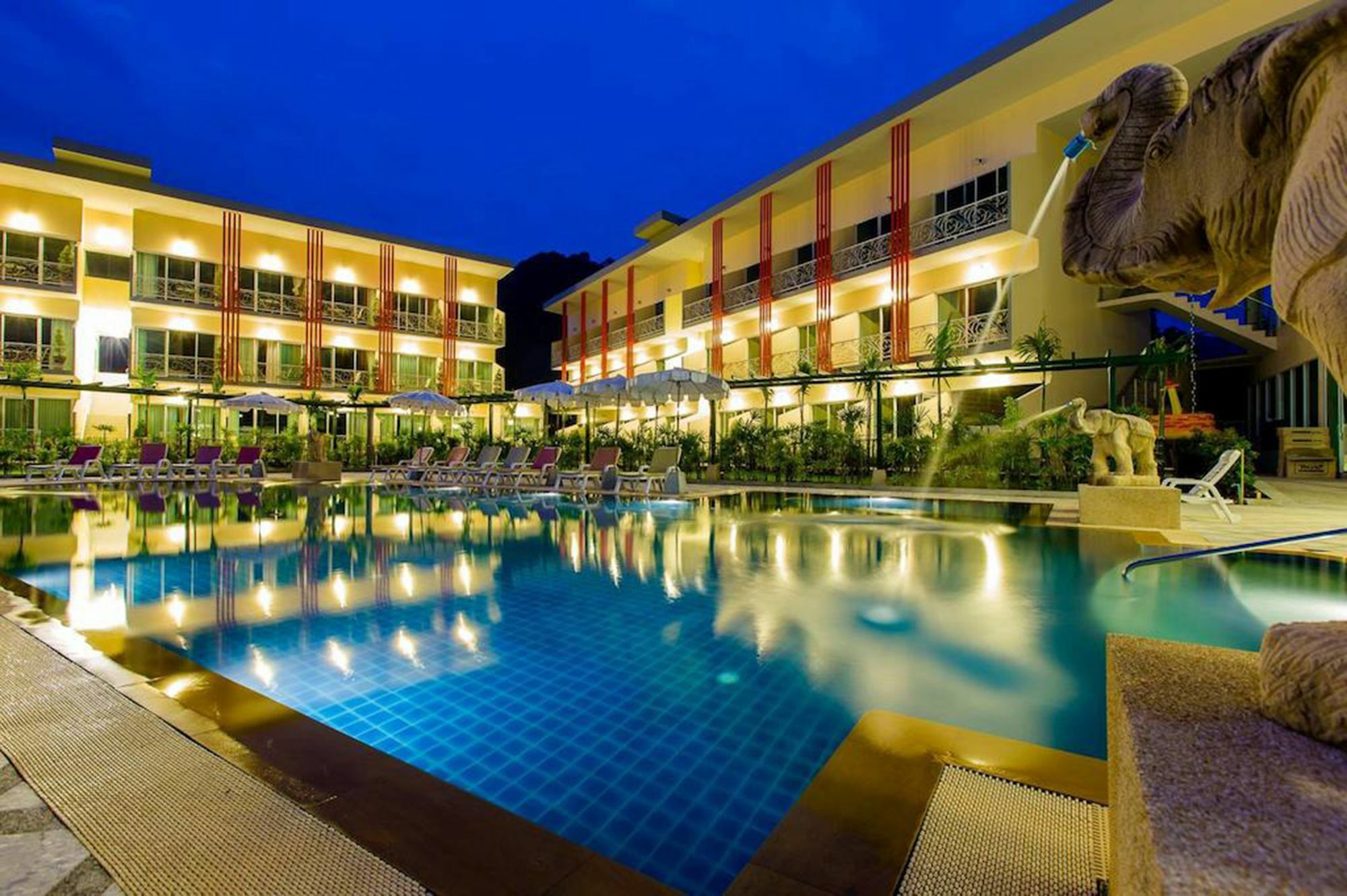 Trend Kamala Beach