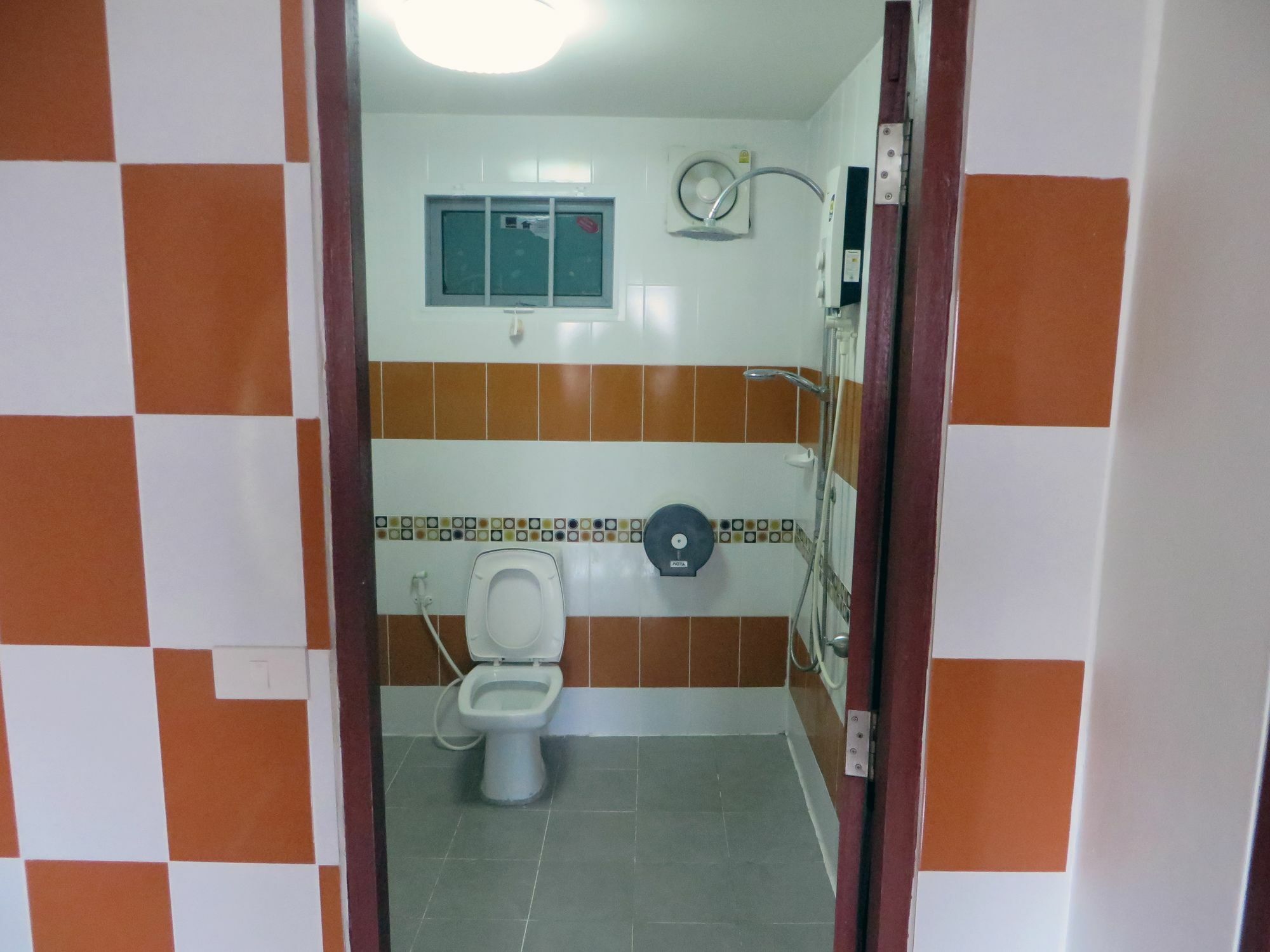 Gorgeous 1 Bedroom Department In Beautiful Apartment *