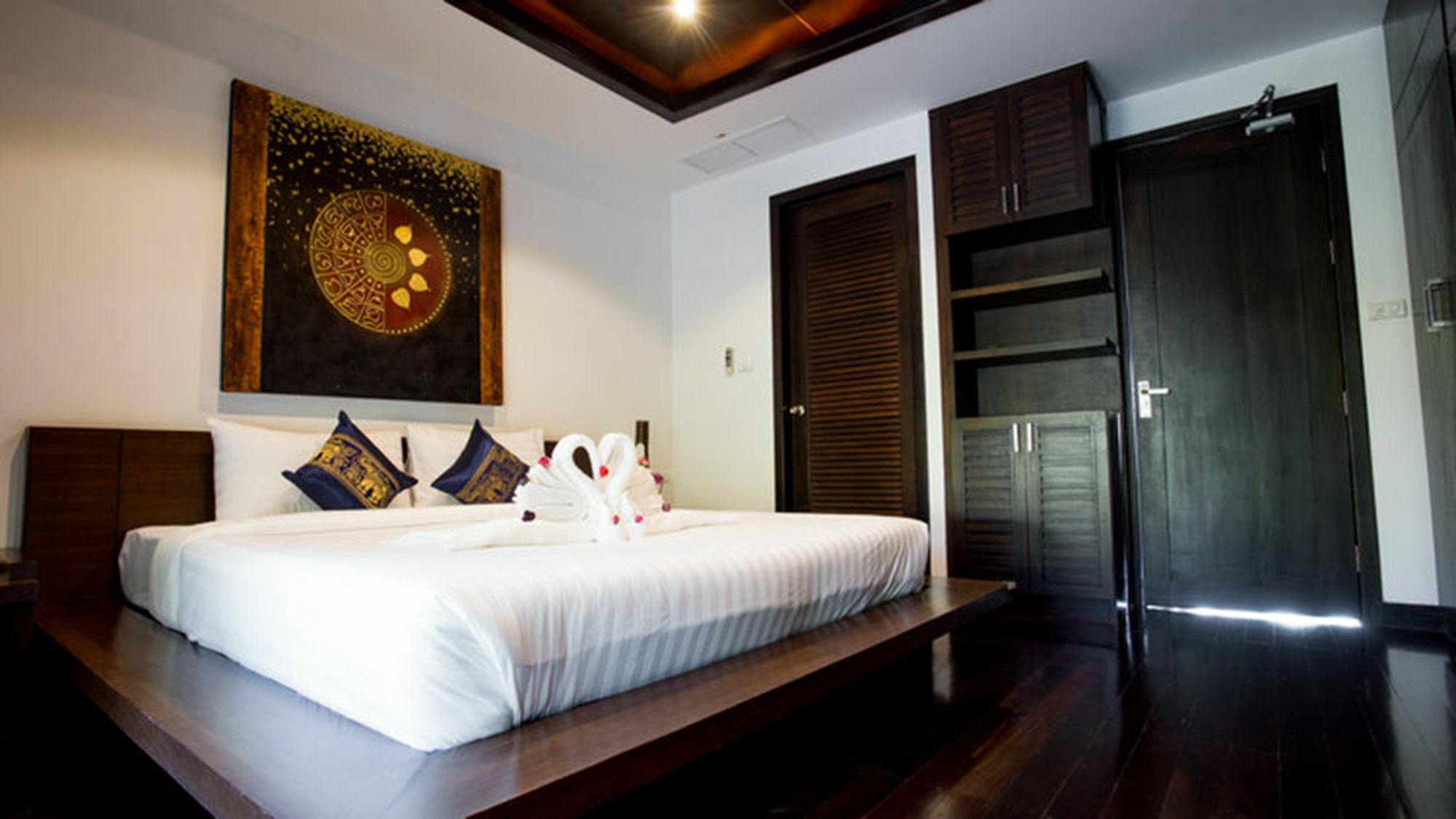 Hill * Kamala Beach