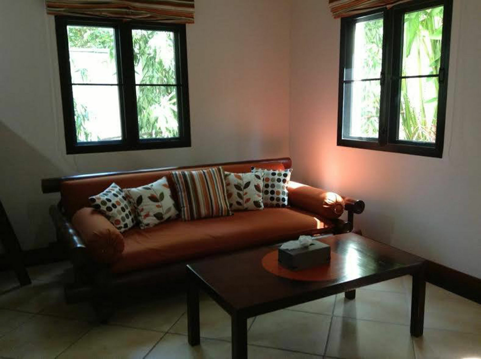 Apartment Ban Bua Luxury