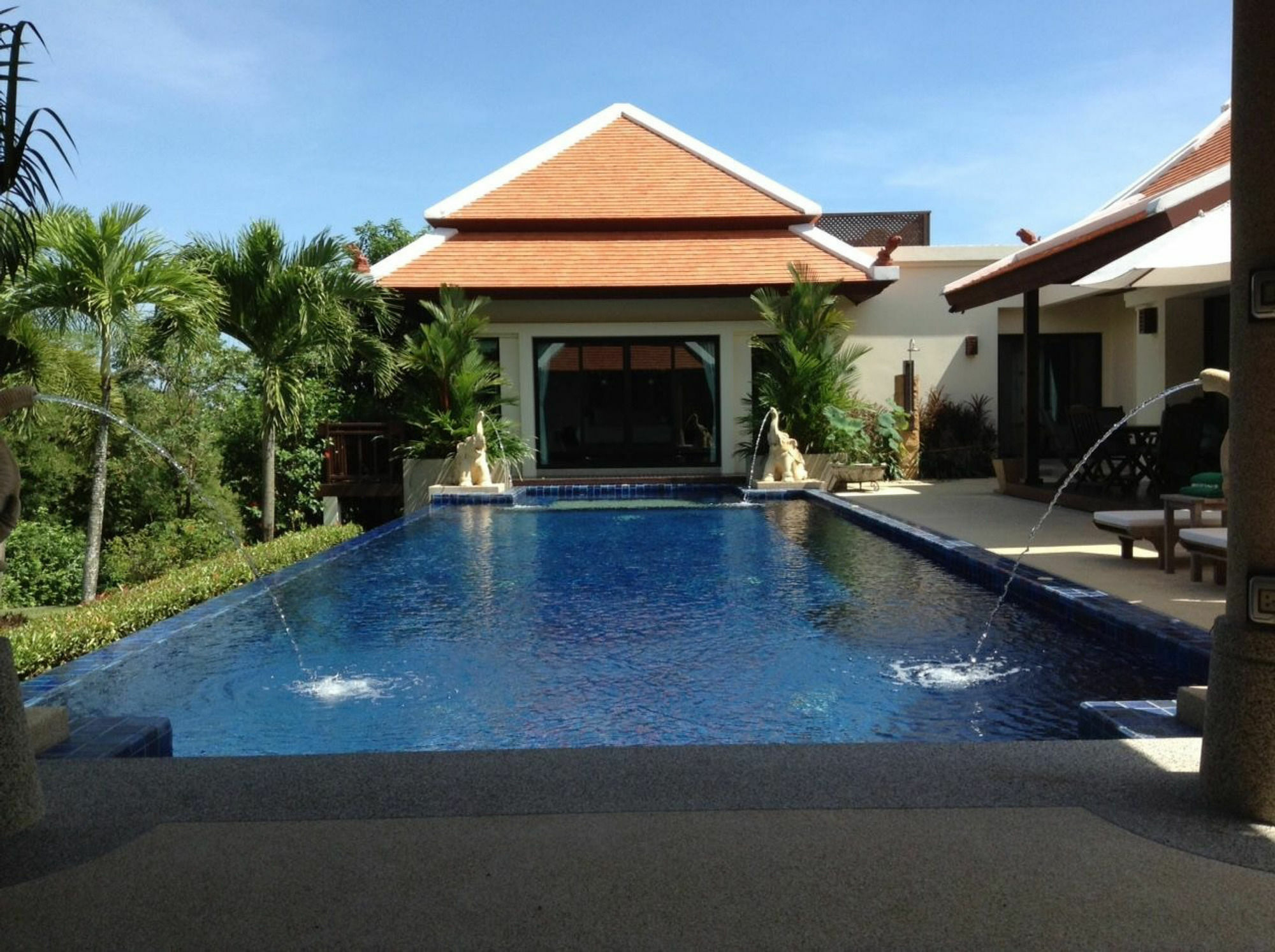 Ban Bua Luxury Apartment *