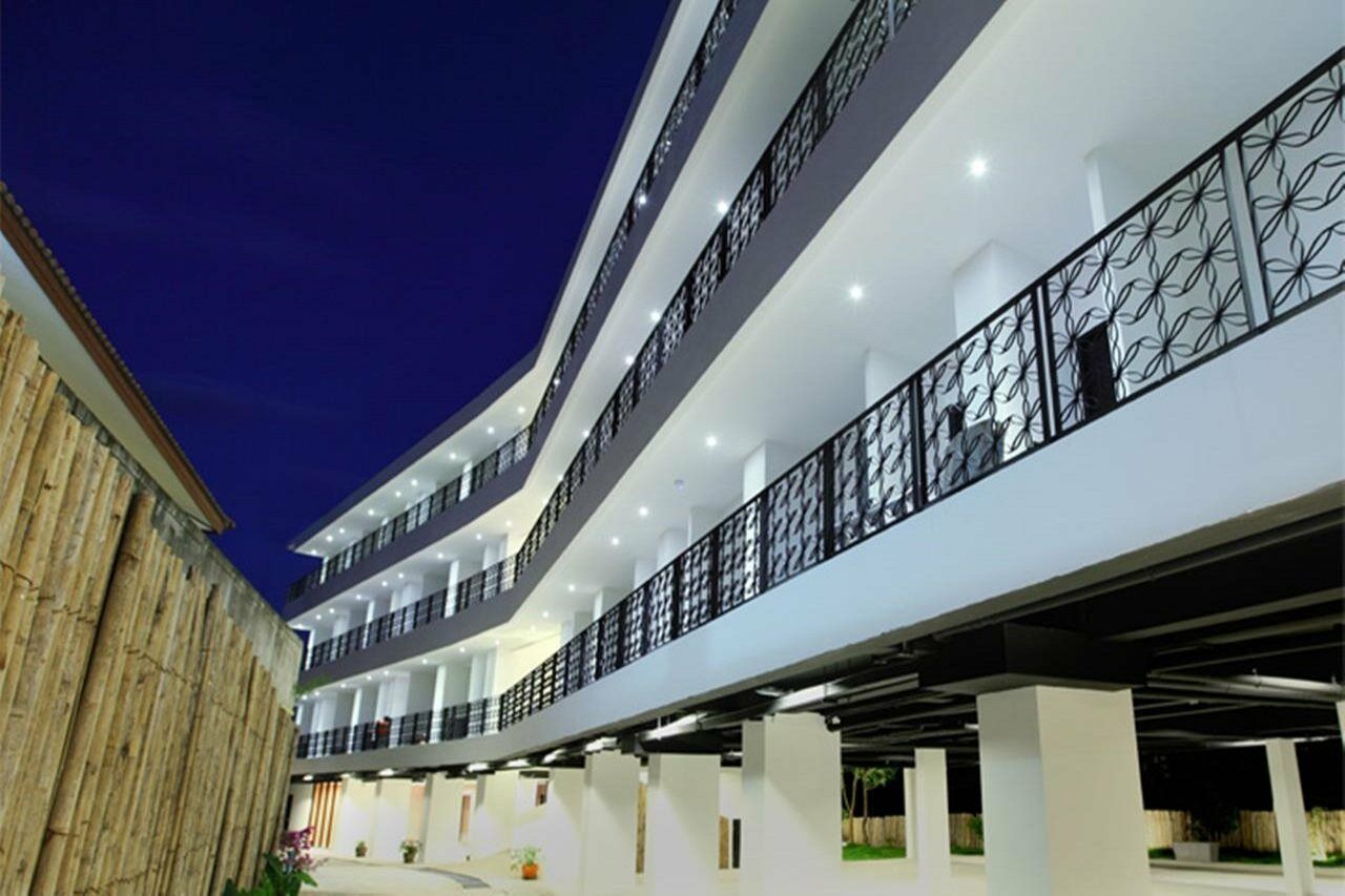 Surintra Boutique