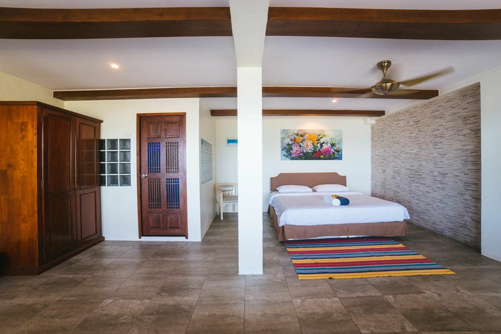 View Beachfront Holiday home