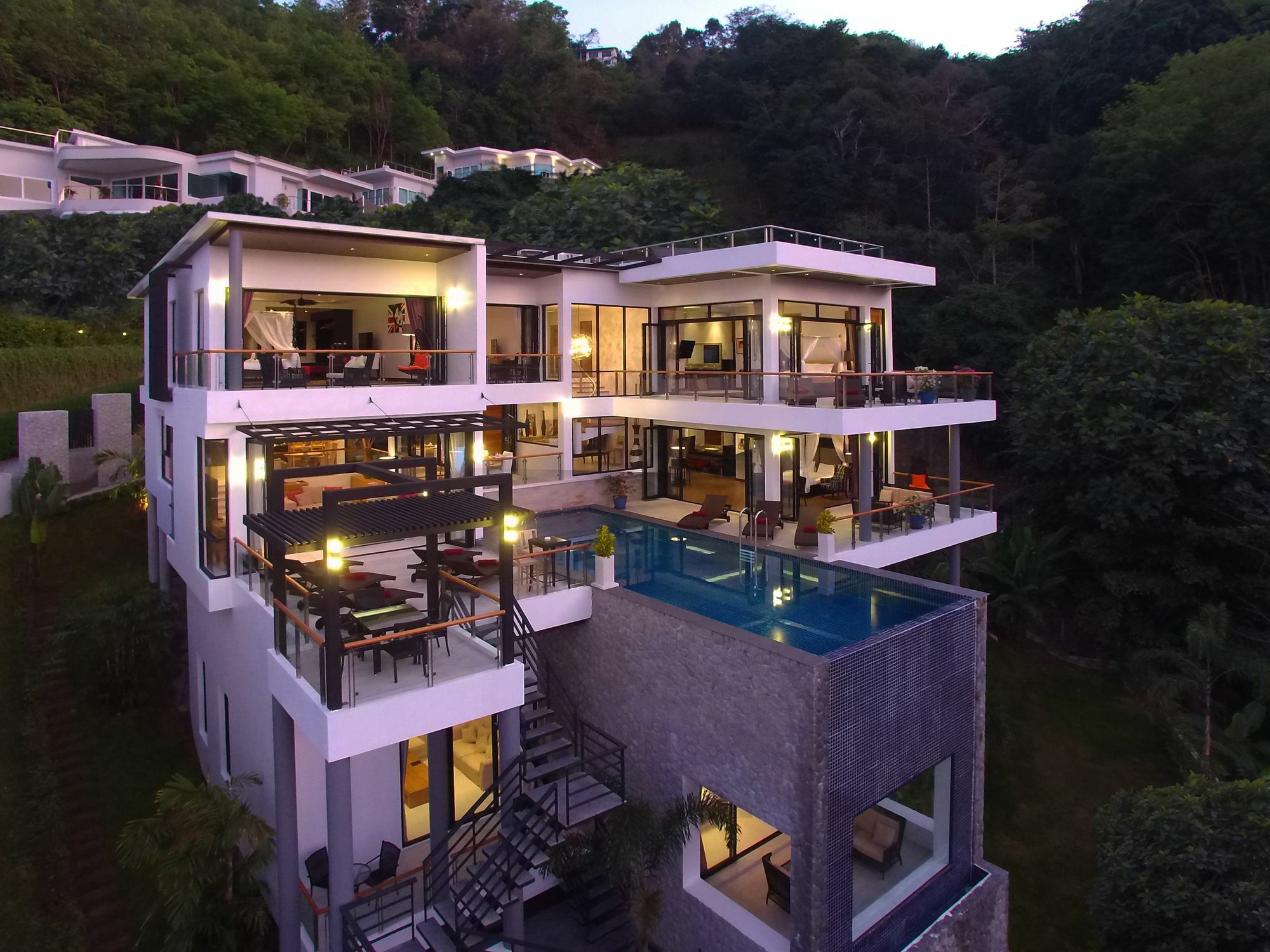Fully Serviced Grand Luxury Time Phuket *