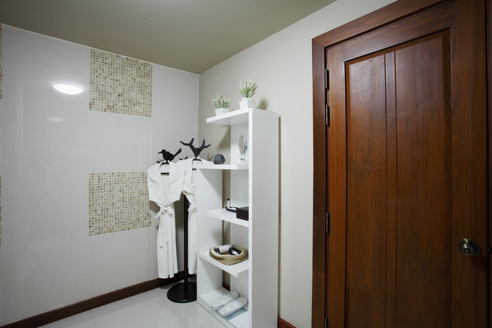 Baan Phu Prana Boutique *