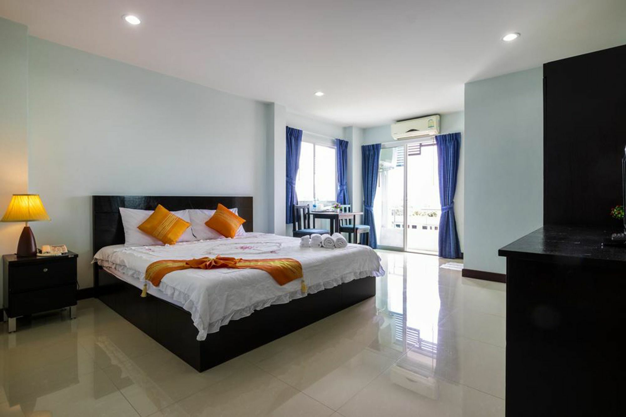 Raya Place Apartment