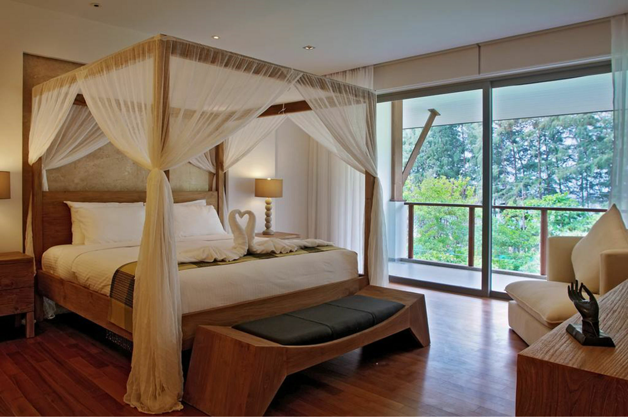 The Pearl Of Naithon Apartment
