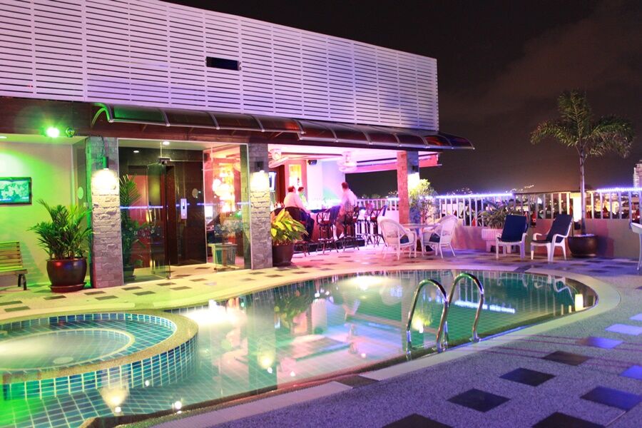Patong Hemingway's Hotel