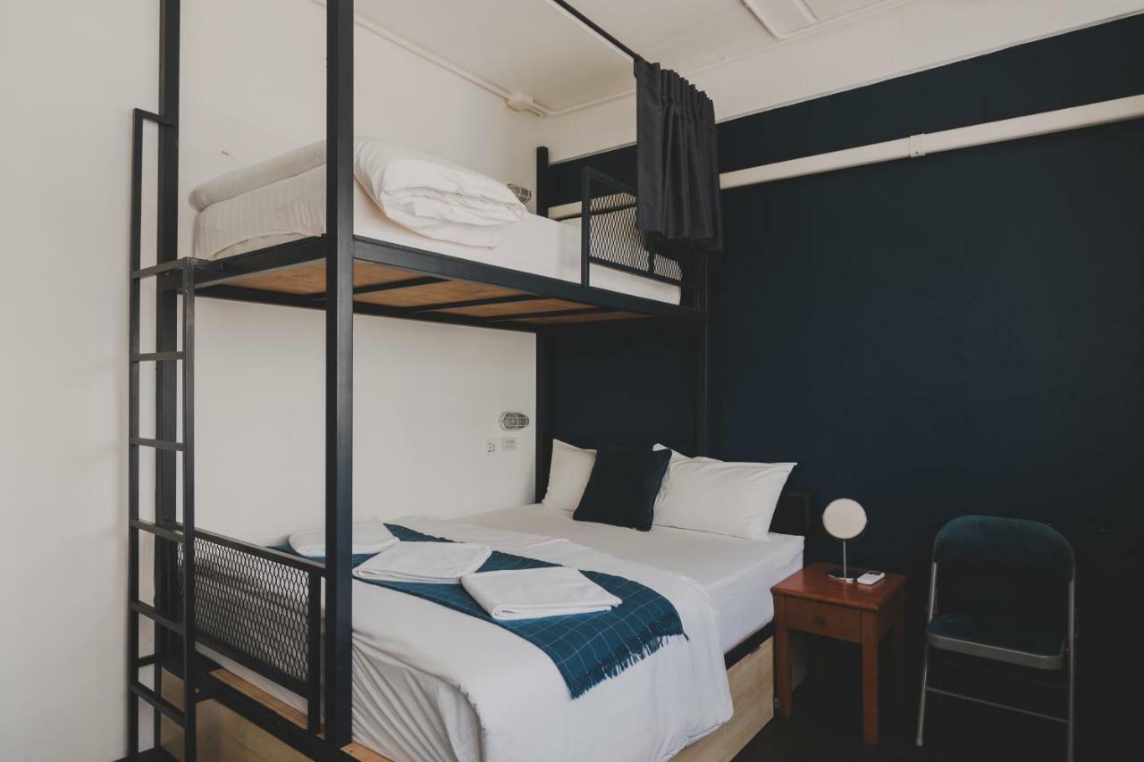 White Poshtel Hostel *