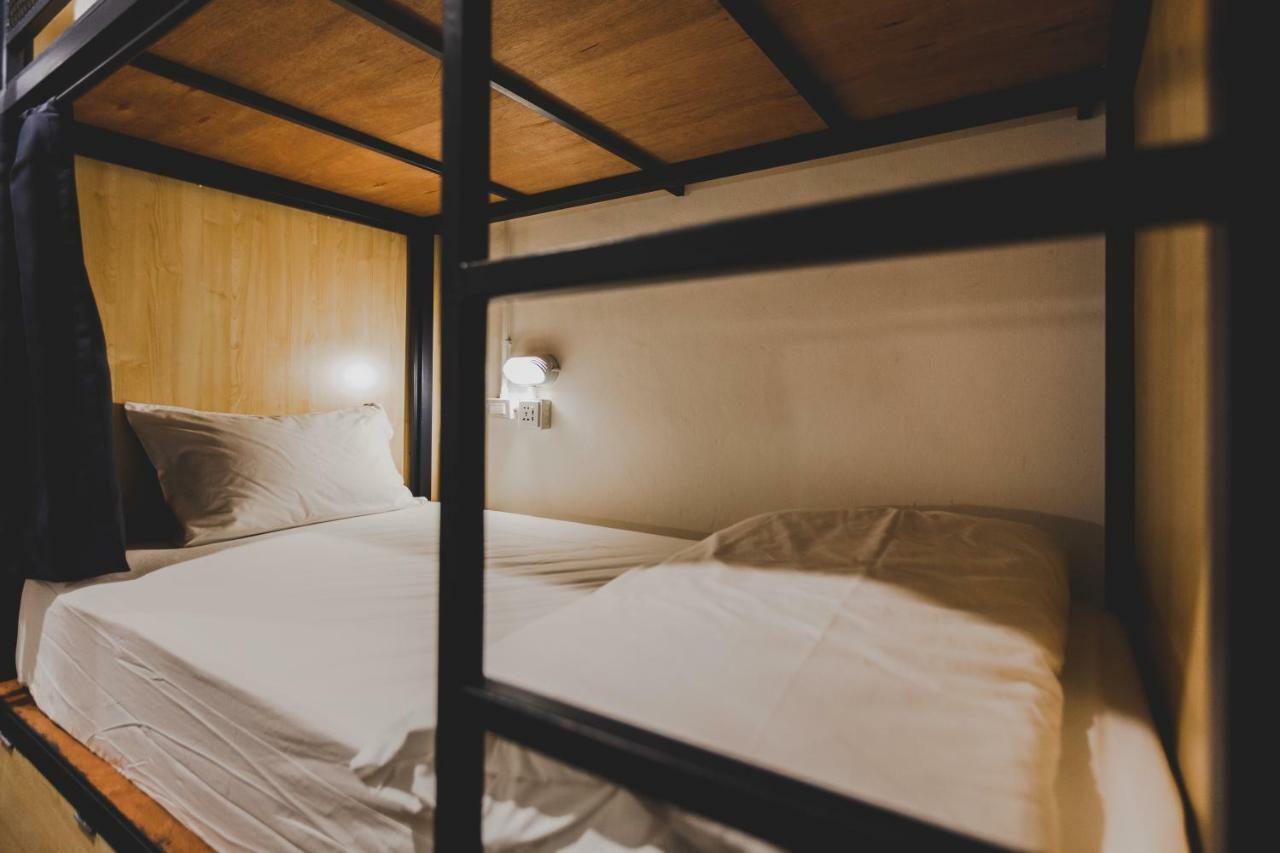 Hostel White Poshtel *