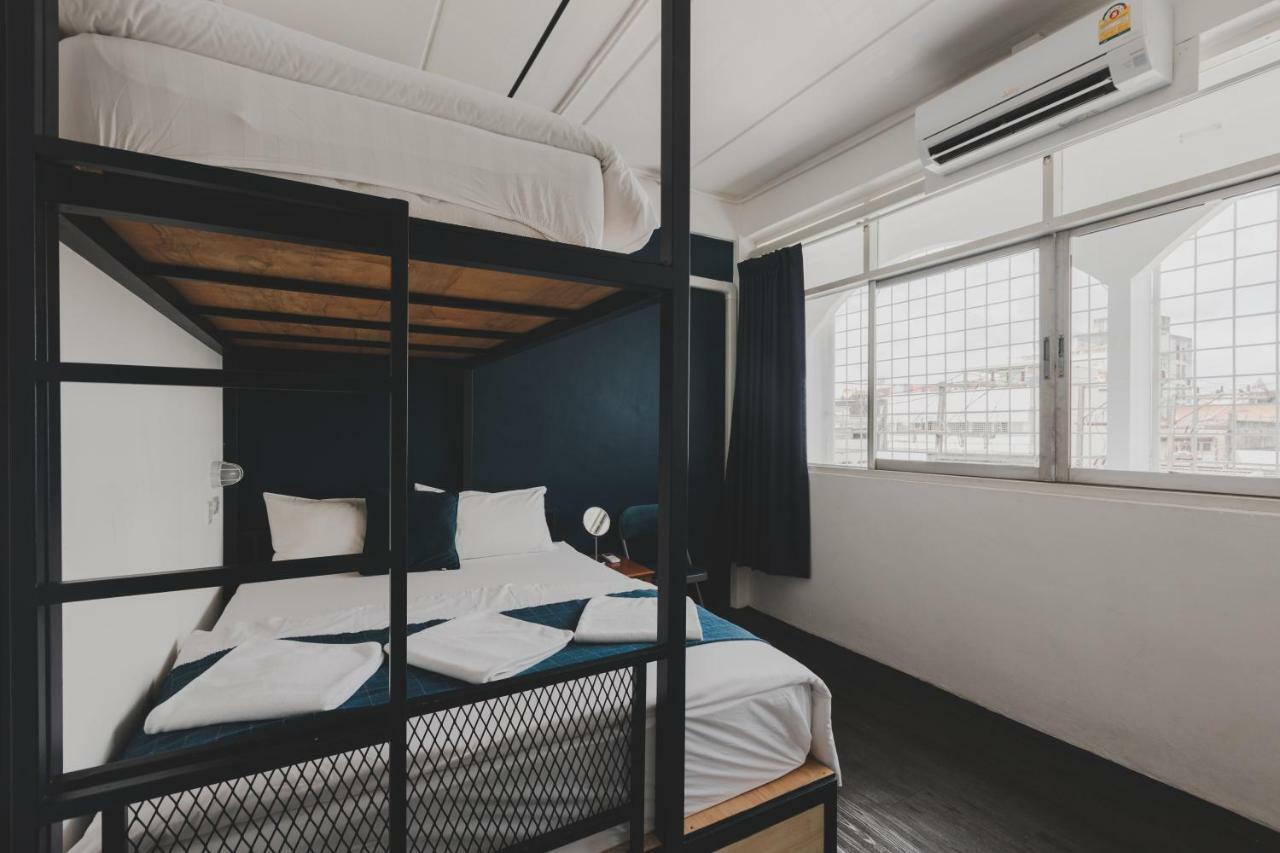 White Poshtel