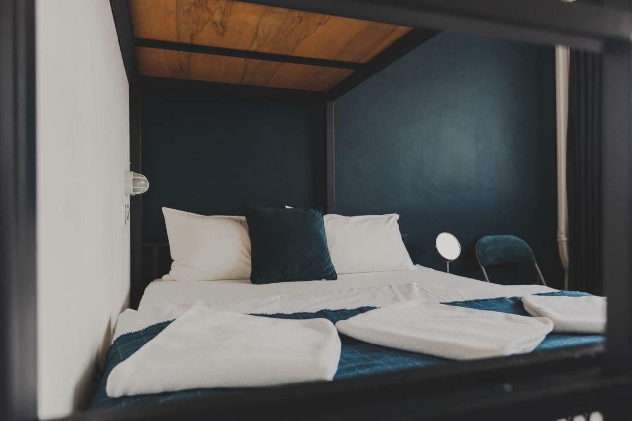 White Poshtel
