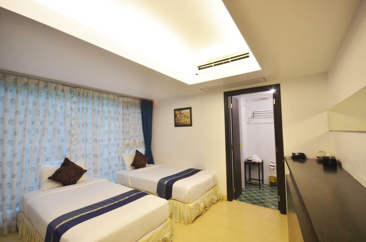 Hilltop Hotel 4* Ratsada