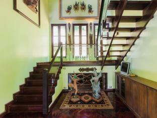 Villa Star Path