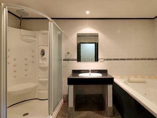 Guest house Angus O'tool's Karon