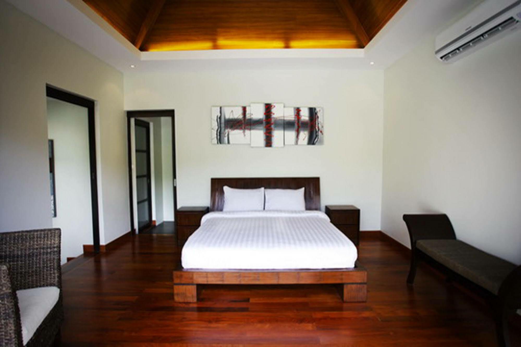 Lombok By Holiplanet Villa Rawai