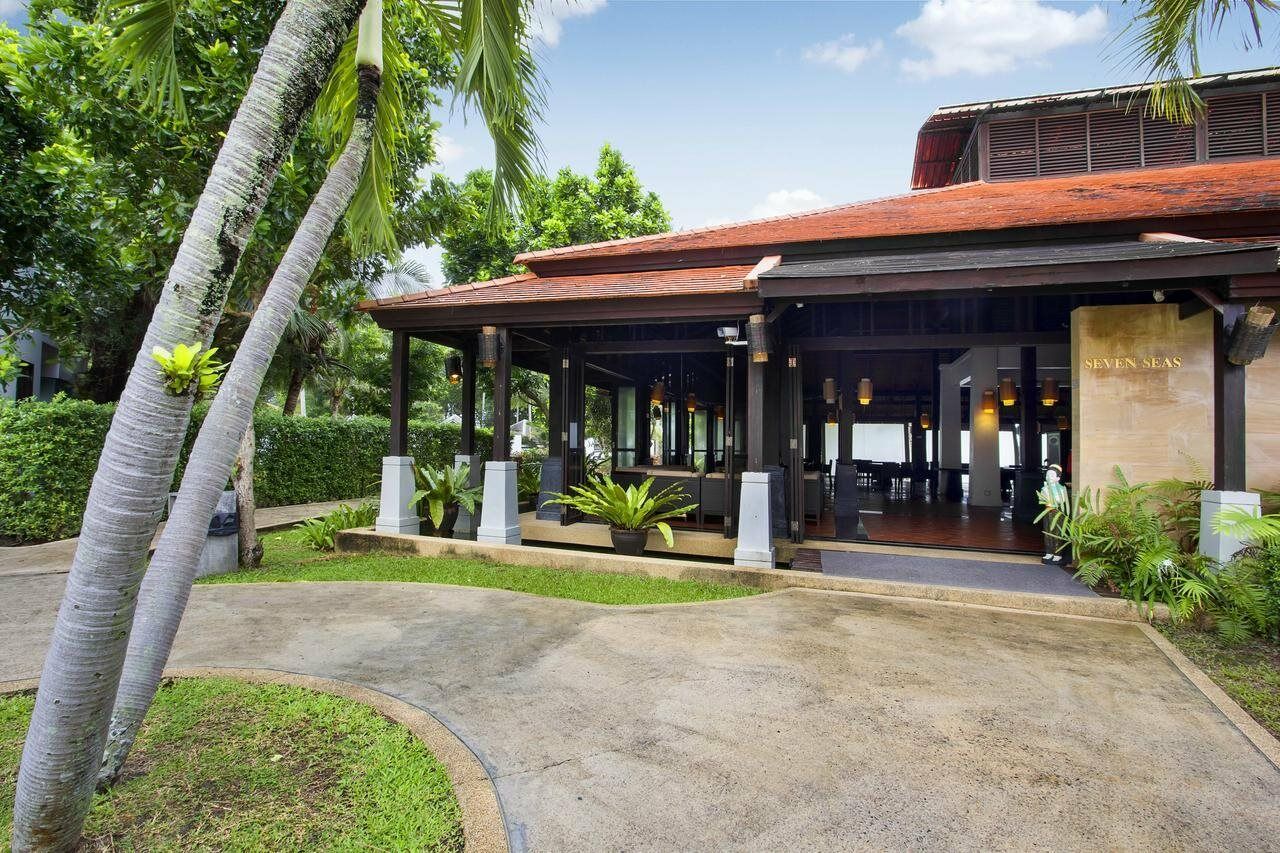 D Varee Resort 4*