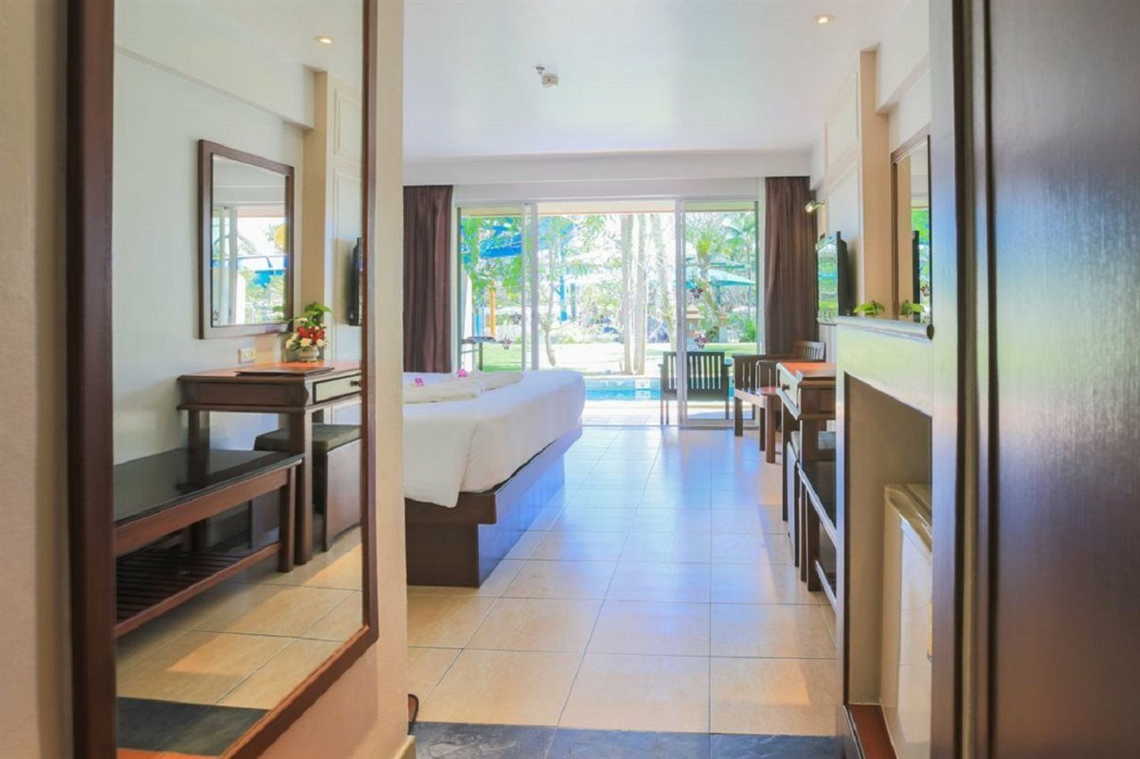 Phuket Orchid And Resort