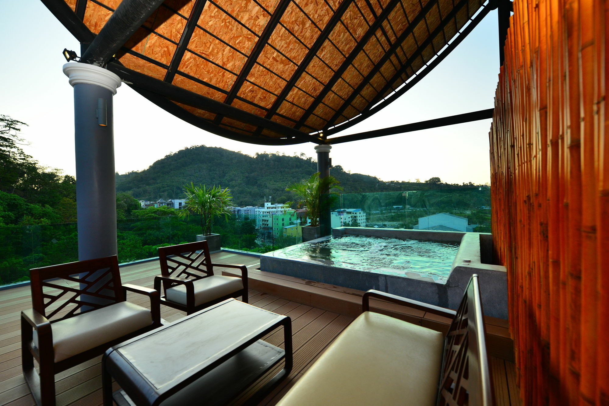 Bukit Pool - Sha Extra *