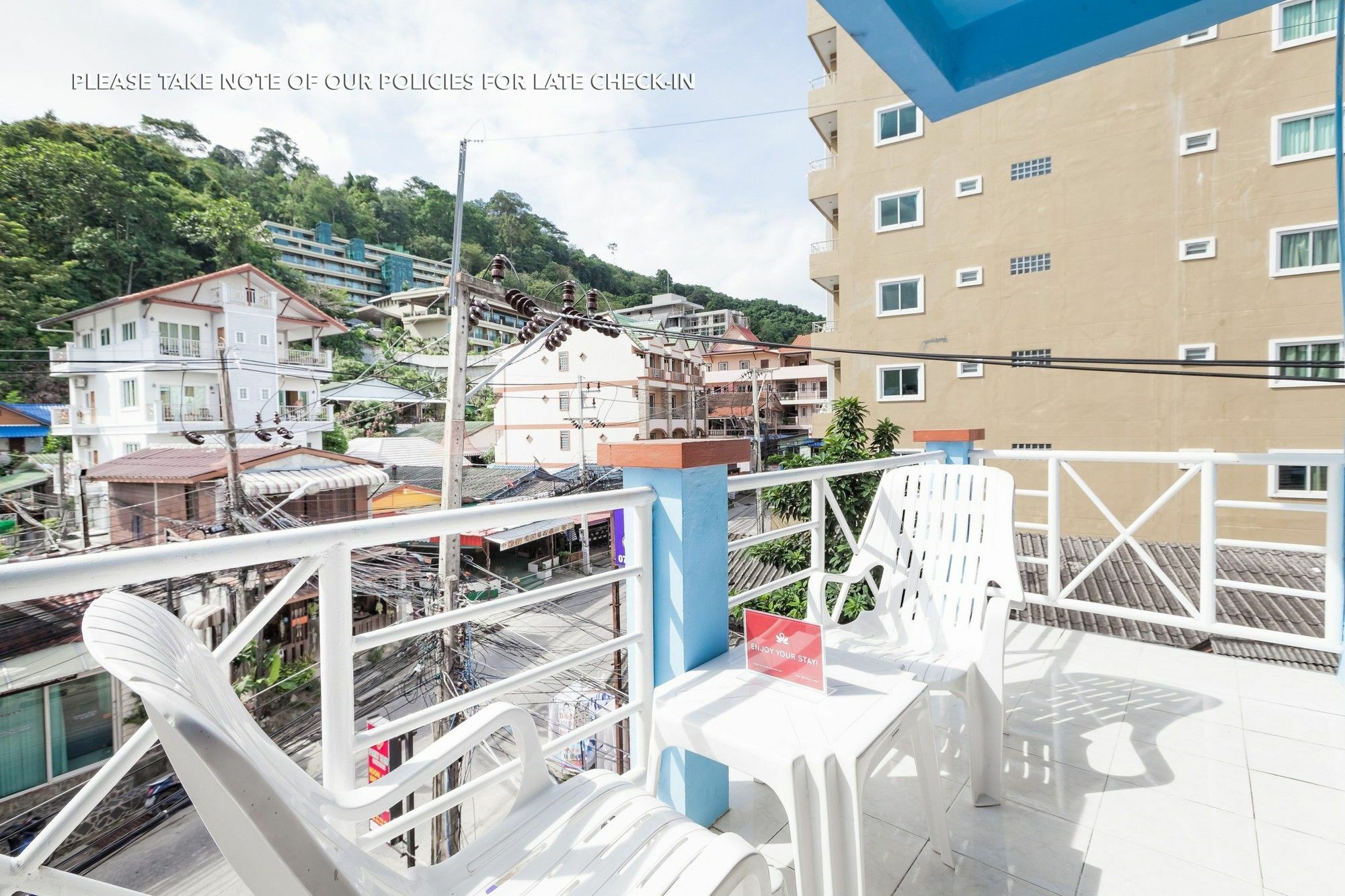 Zen Nanai Hotel *