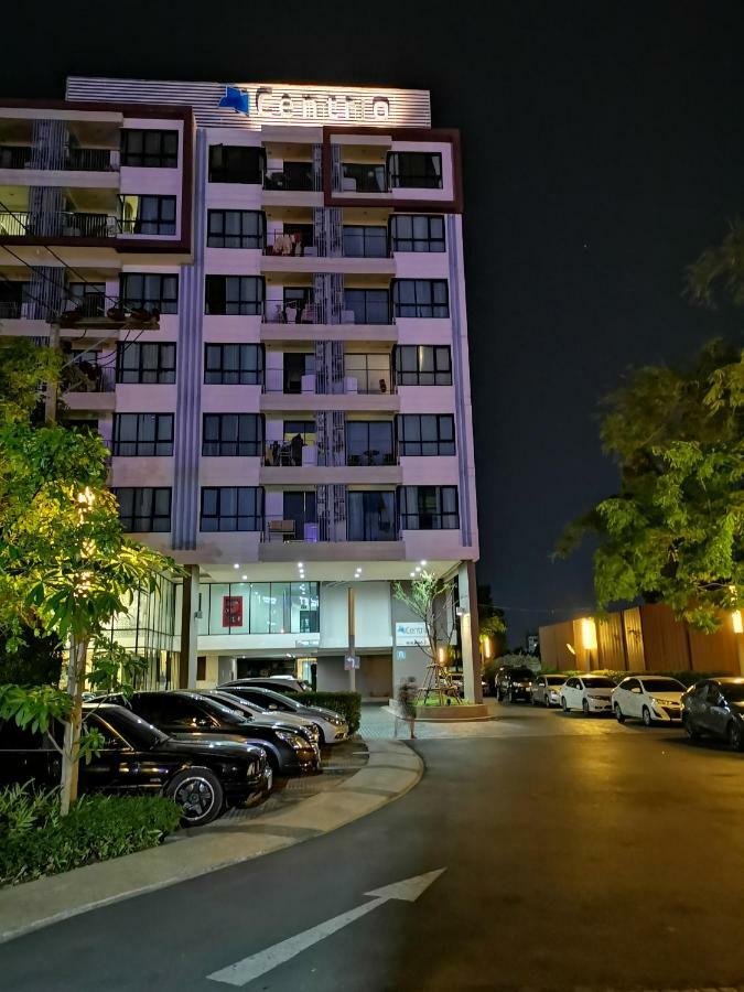 5 Floor - Centrio In Town - 30 Mins To Beaches Apartment *