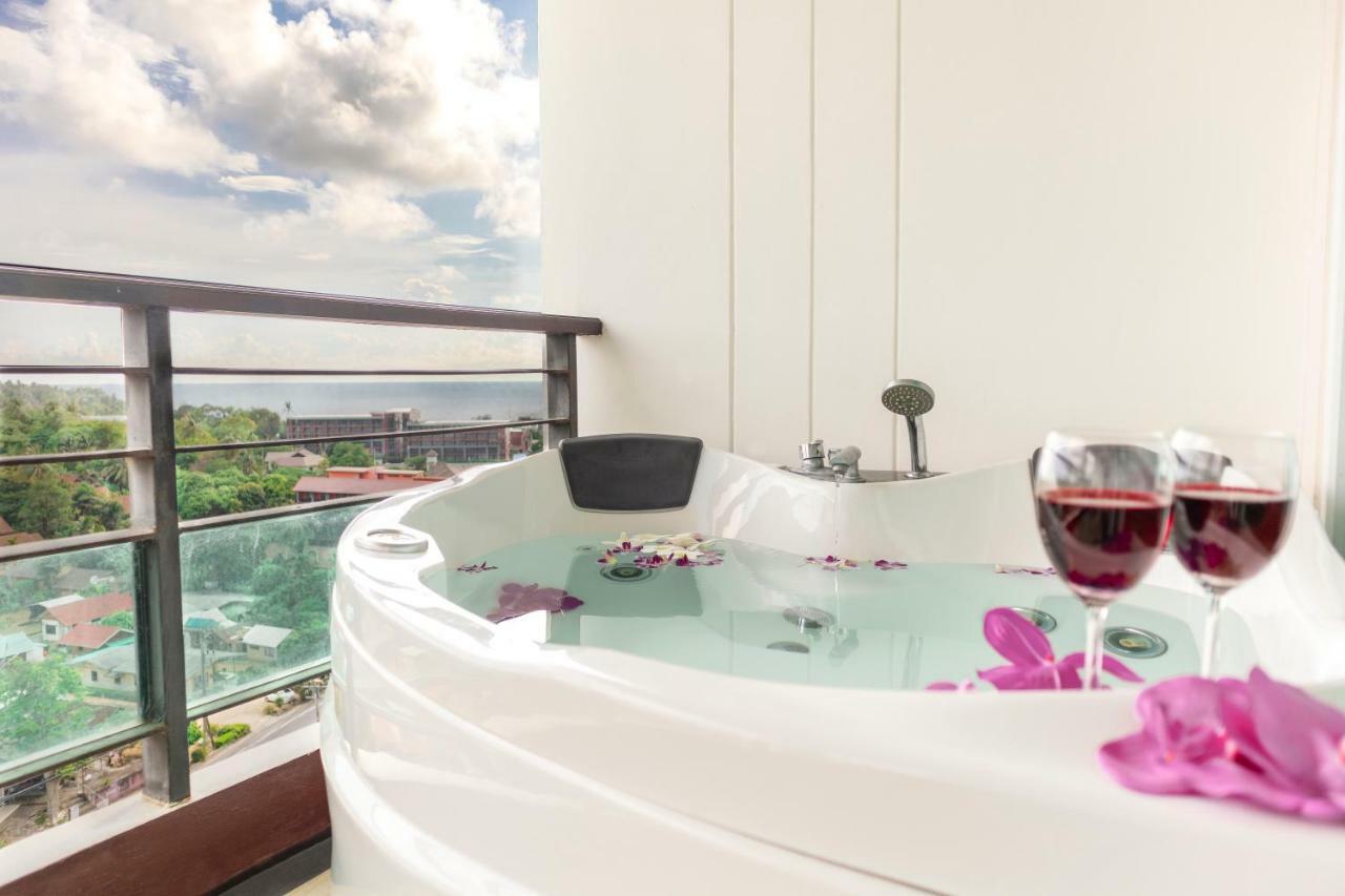 Sea & Sky Condominium By Ekaterina