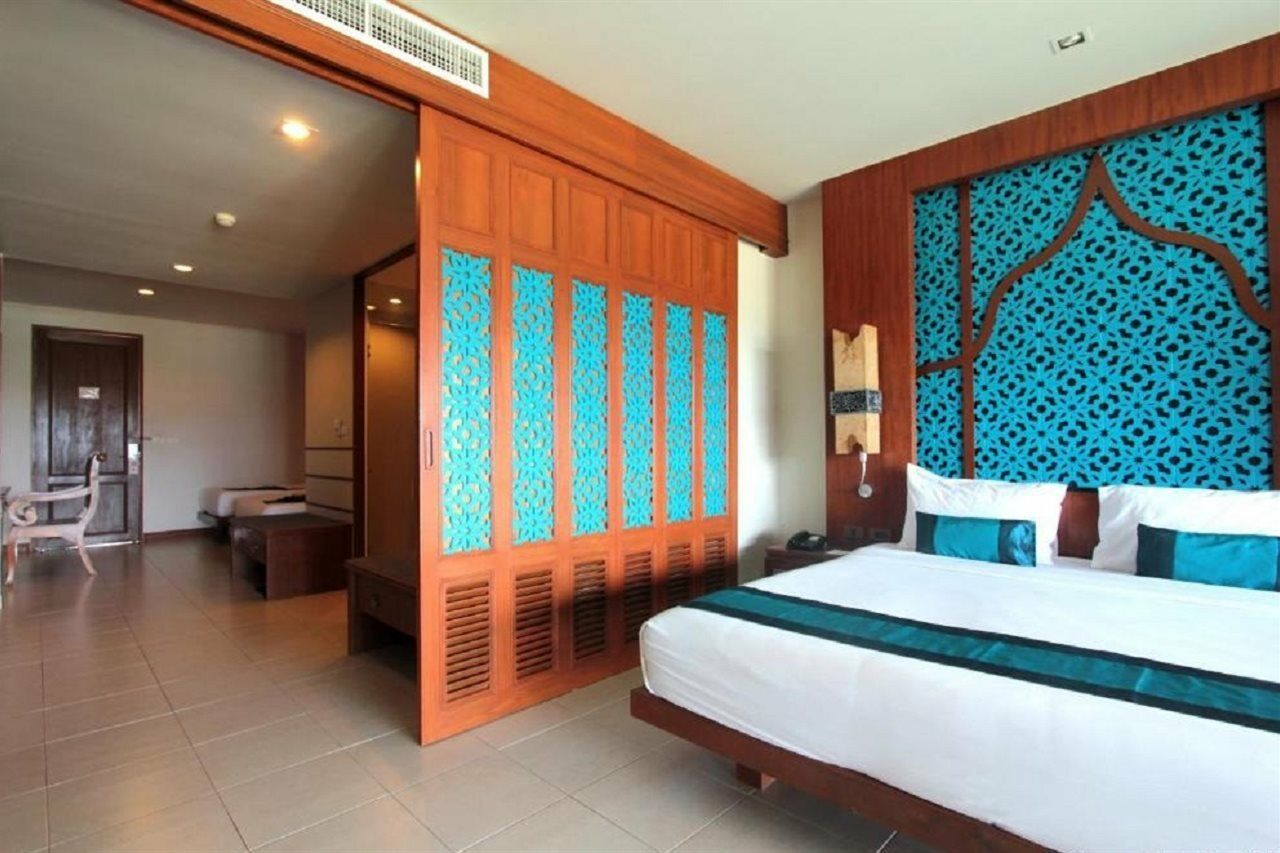 Resort Palm - Sha Extra