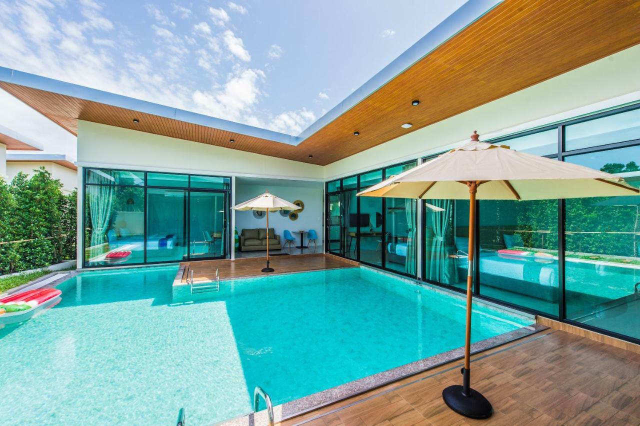 Good Night Pool - Sha Hotel